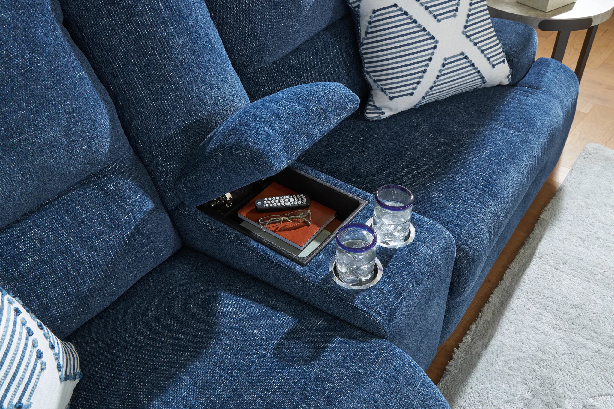 Acklen Place - Navy - 6-Piece Power Reclining Sectional With Laf Power Reclining Back Chaise - Image 5