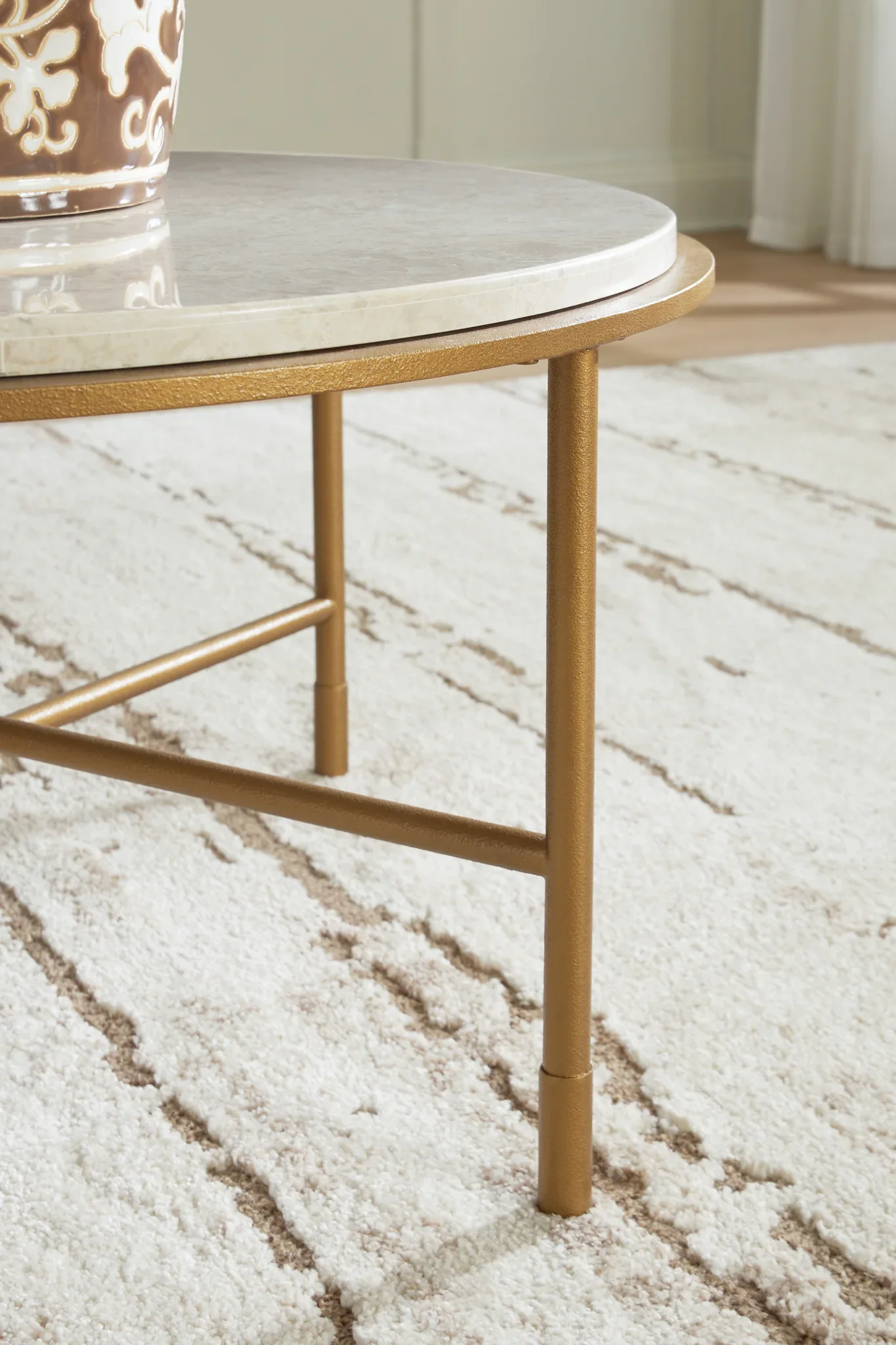 Alben - Round Cocktail Table - Antique Gold - Image 4