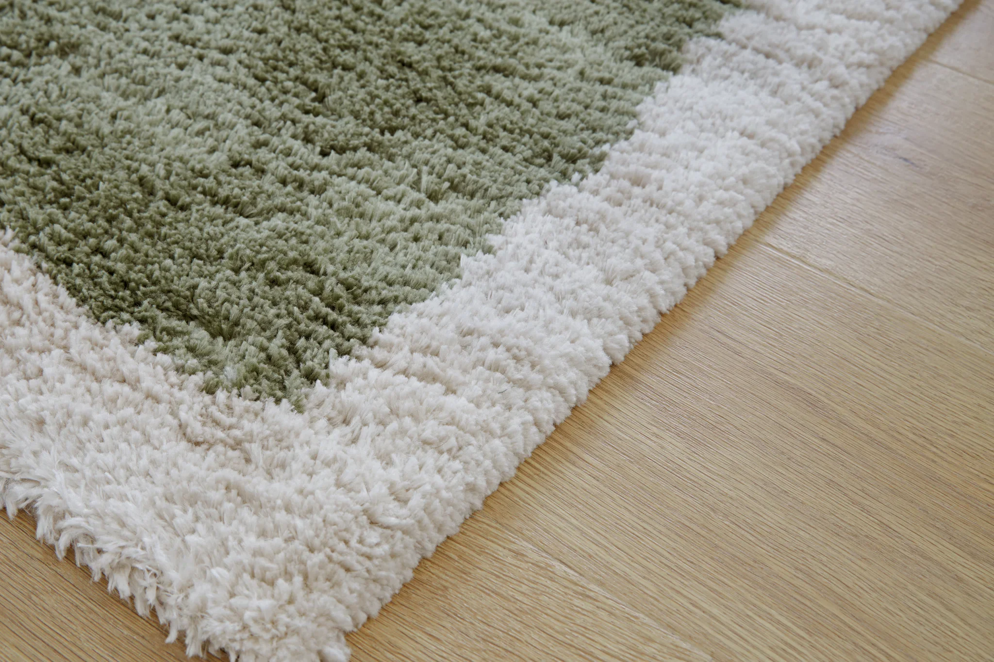 Anburgh - Green / Gray / Ivory - Medium Rug - 5' x 7' - Image 3