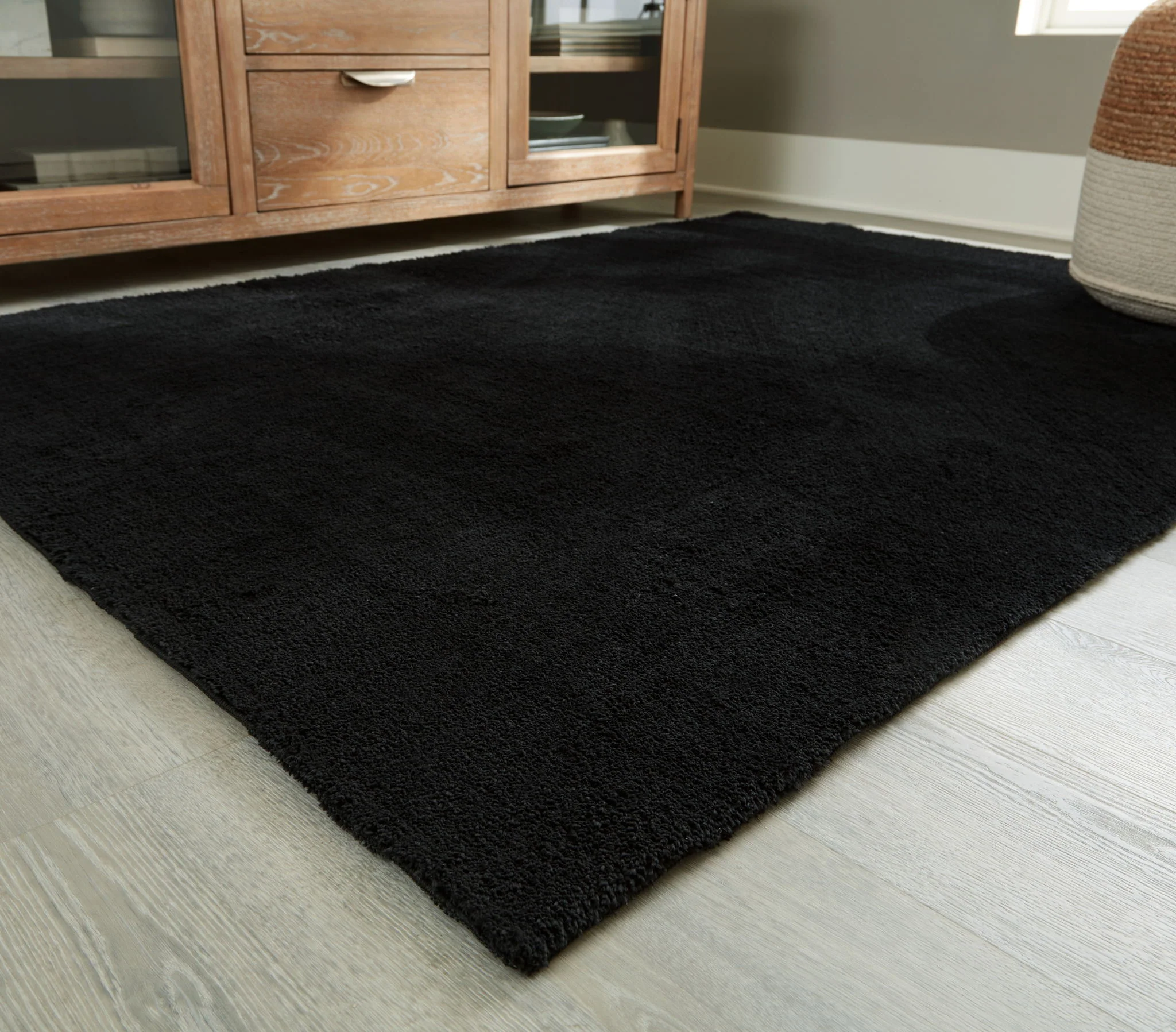 Annaben - Black - Medium Rug - 5' x 7' - Image 3