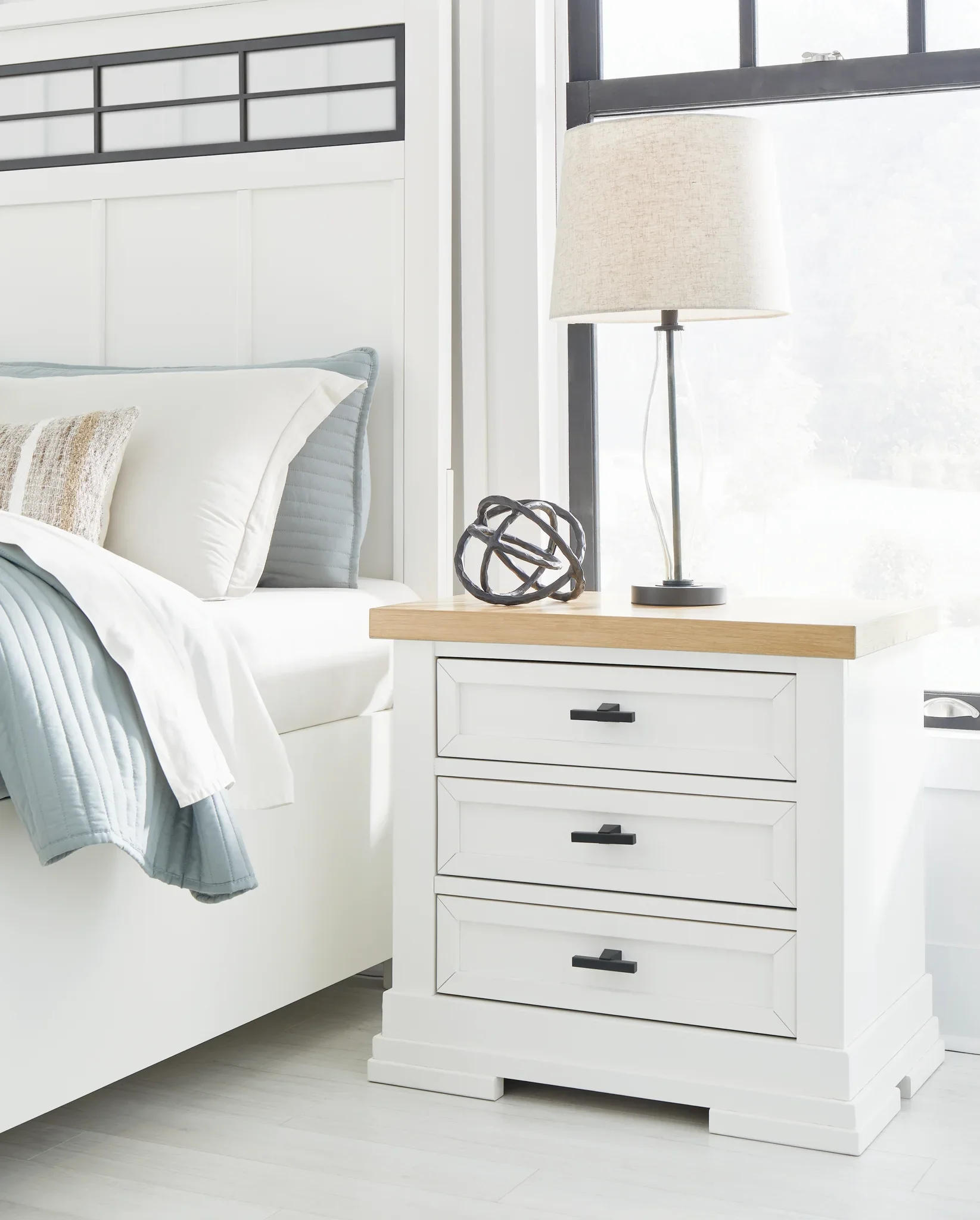 Ashbryn - White / Natural - Three Drawer Night Stand - Image 2