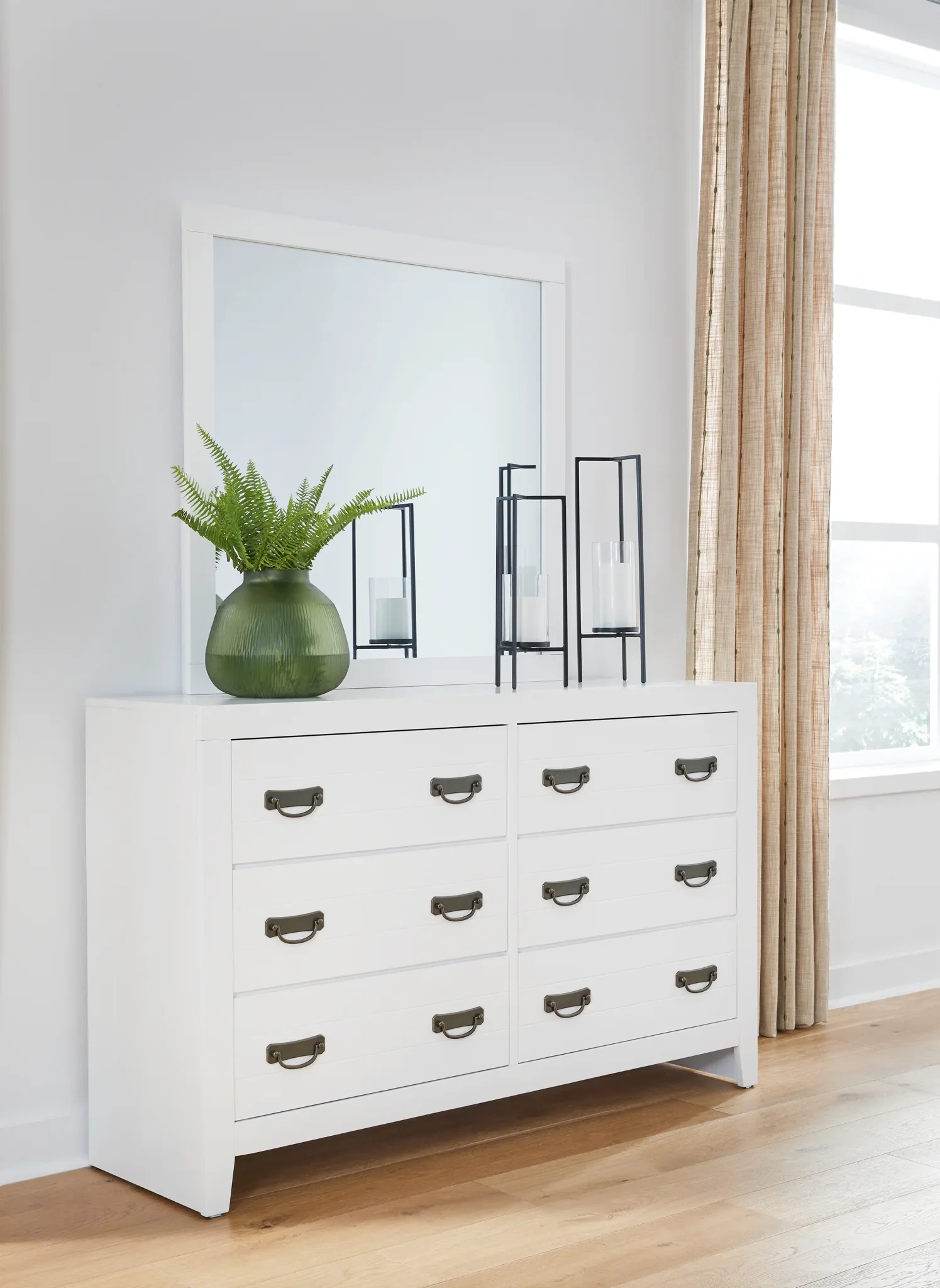 Binterglen - White - Dresser And Mirror - Image 2