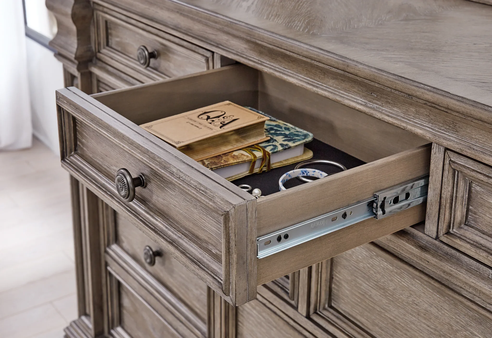 Blairhurst - Light Grayish Brown - Dresser - Image 8