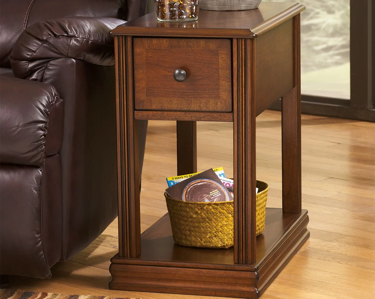 Breegin - Brown - Chair Side End Table - Removable Tray - Image 4