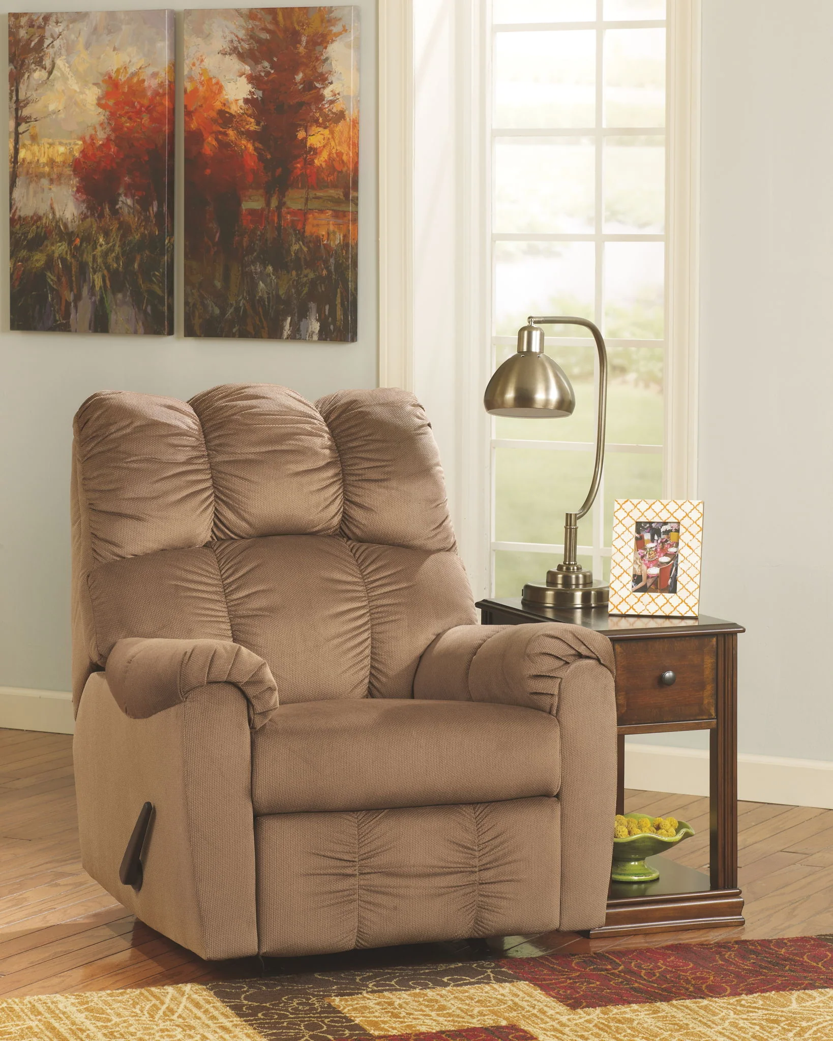 Breegin - Brown - Chair Side End Table - Removable Tray - Image 6