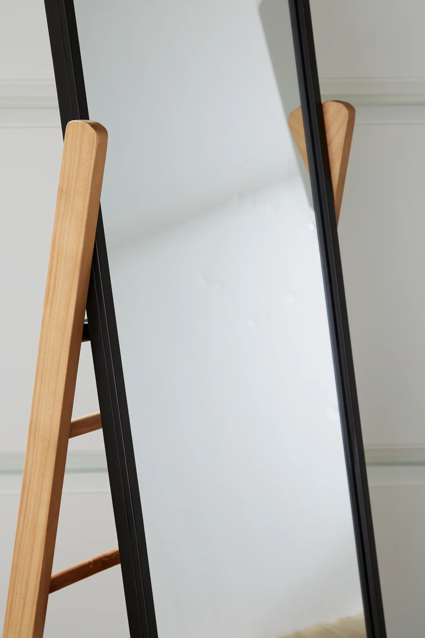 Bronick - Black / Brown - Floor Mirror - Image 5