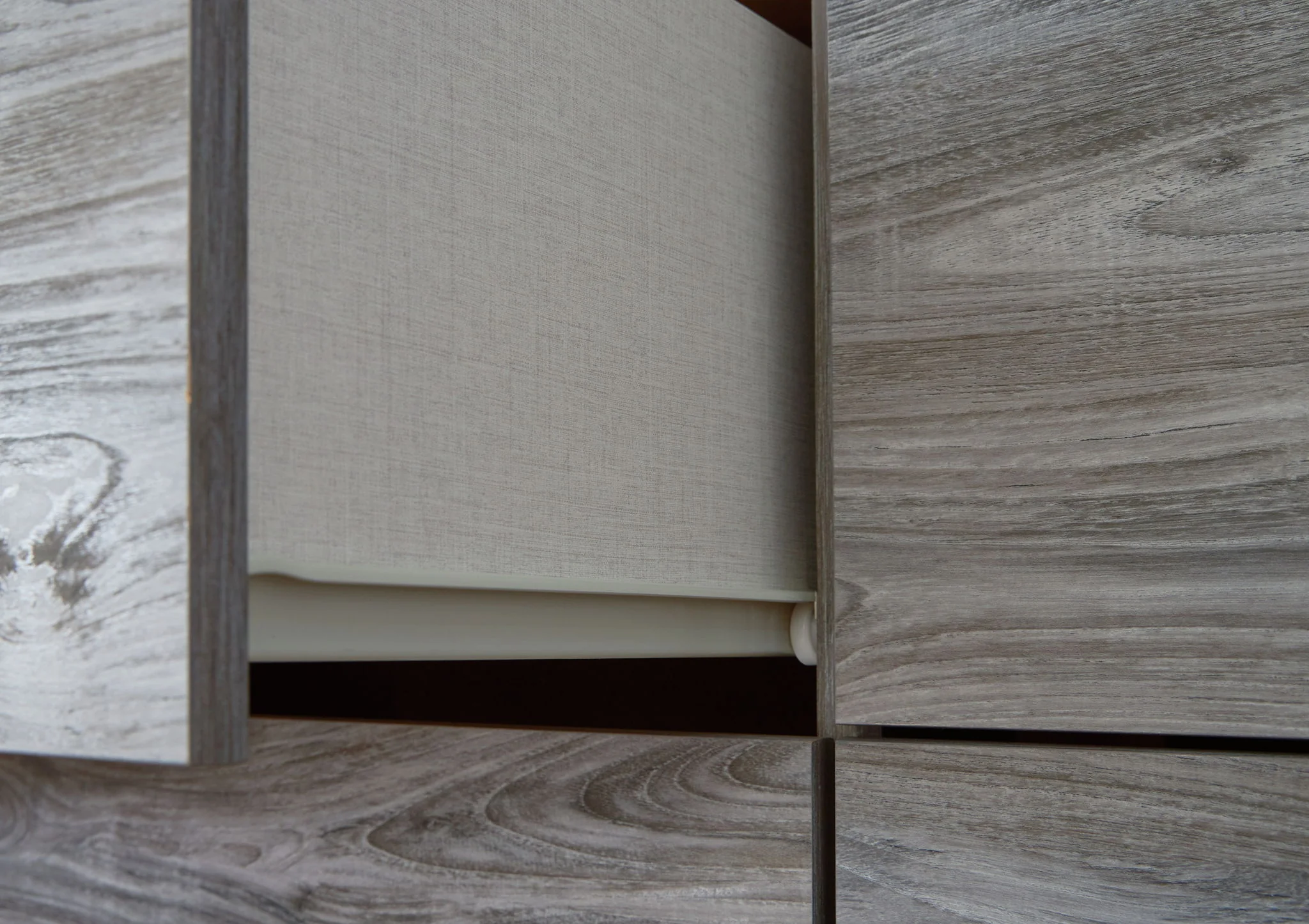 Bronyan - Dark Gray - Dresser And Mirror - Image 6