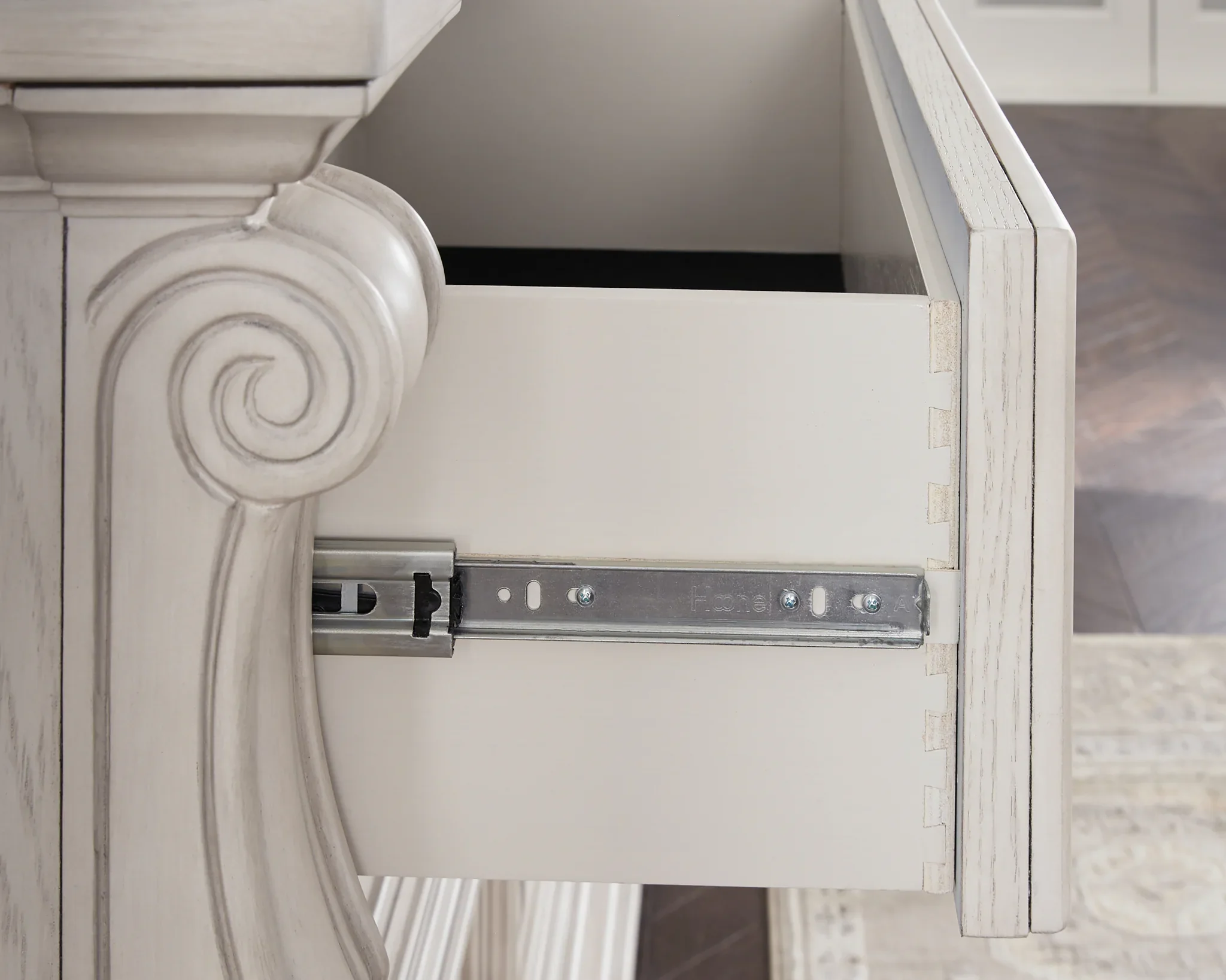 Bruchandi - Antique White - Dresser And Mirror - Image 6
