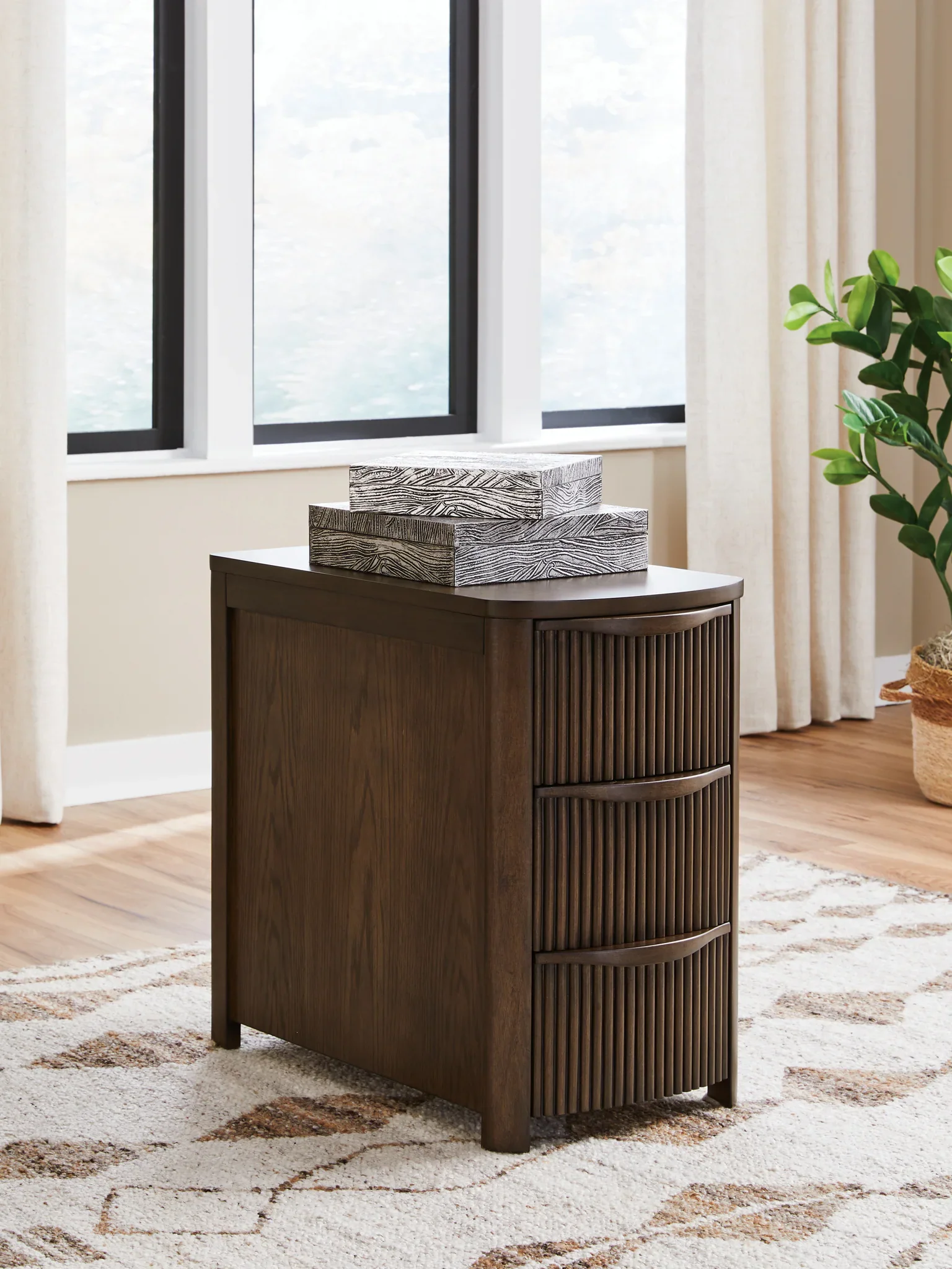Camdill - Dark Brown - Chair Side End Table - Image 2