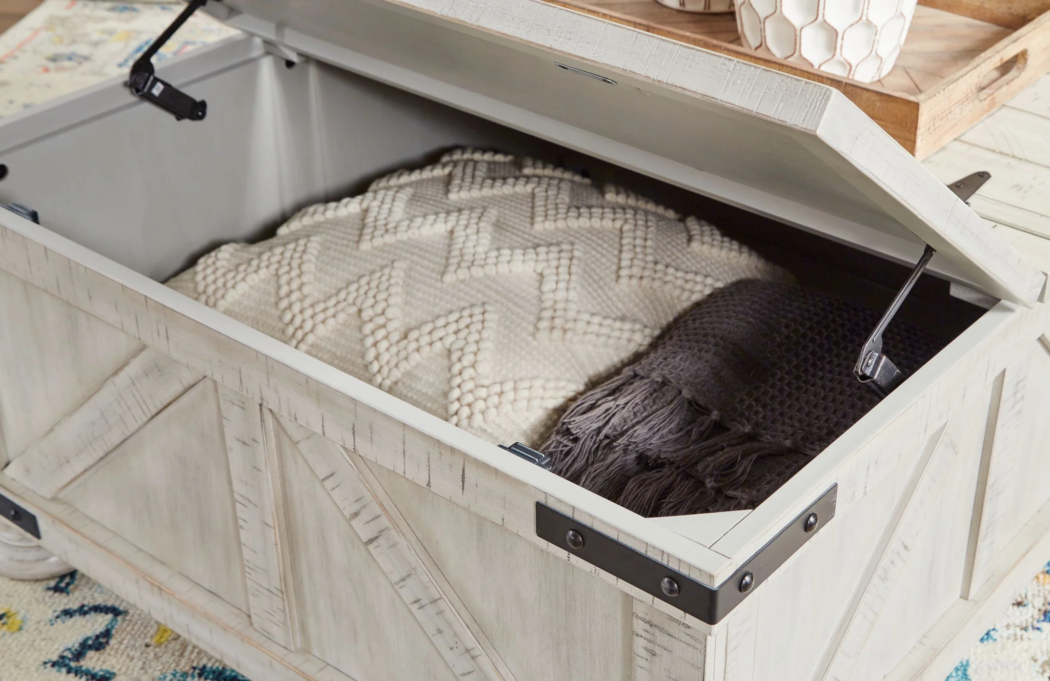 Carynhurst - Whitewash - Cocktail Table With Storage - Image 7