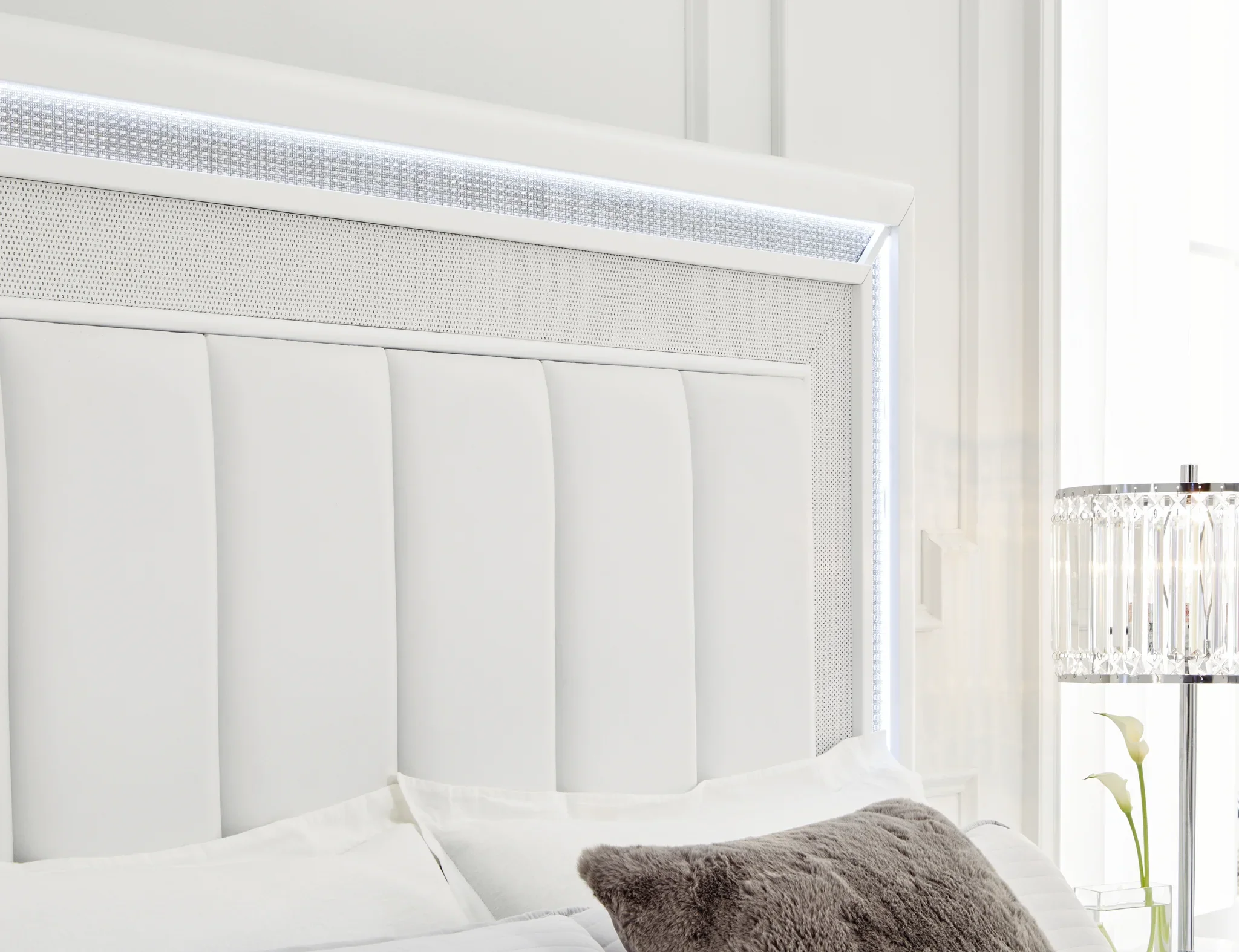 Chalanna - White - Queen Upholstered Storage Bed - Image 8