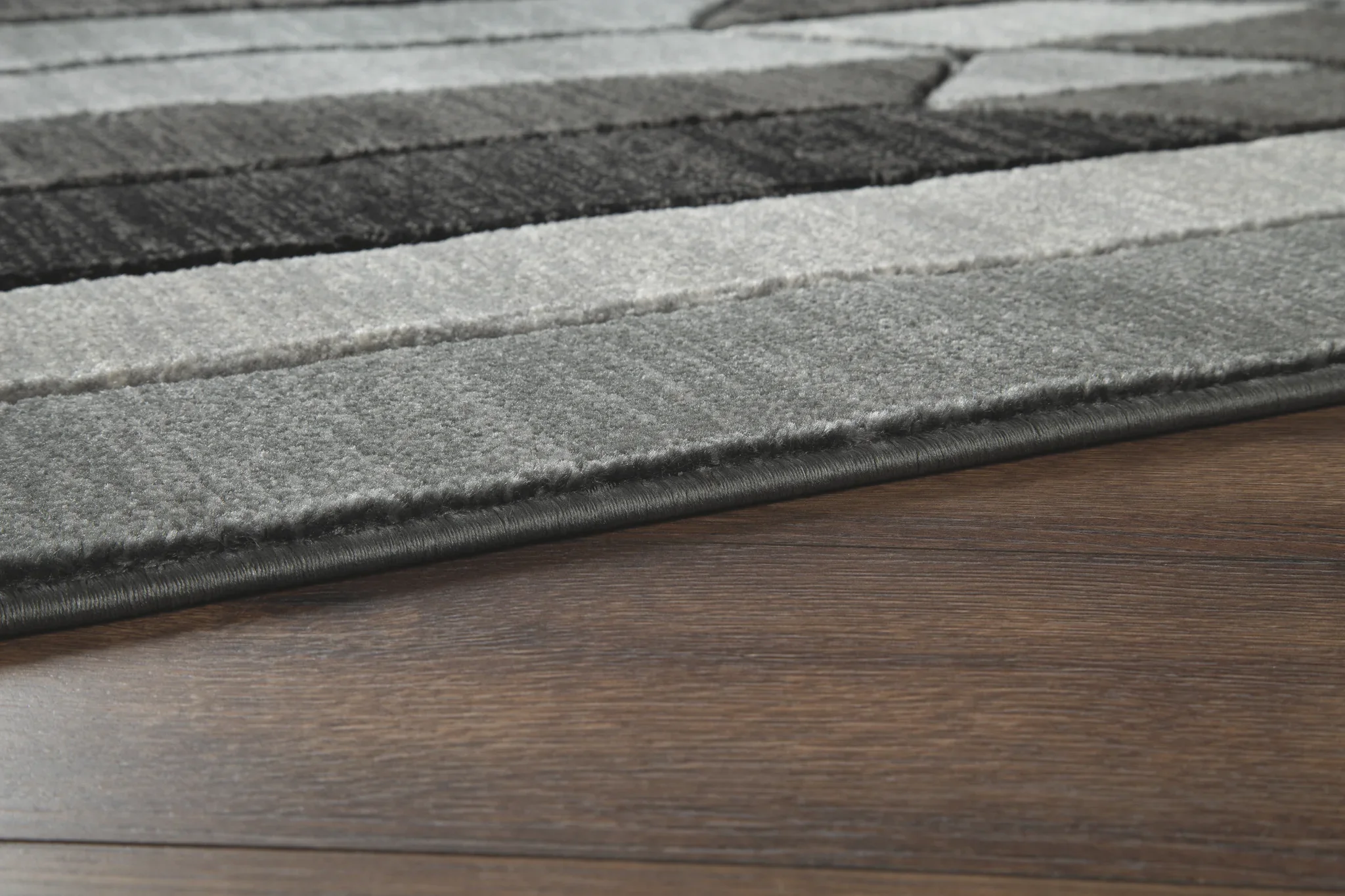 Chayse - Black / Gray - Large Rug - 7' x 10' - Image 3