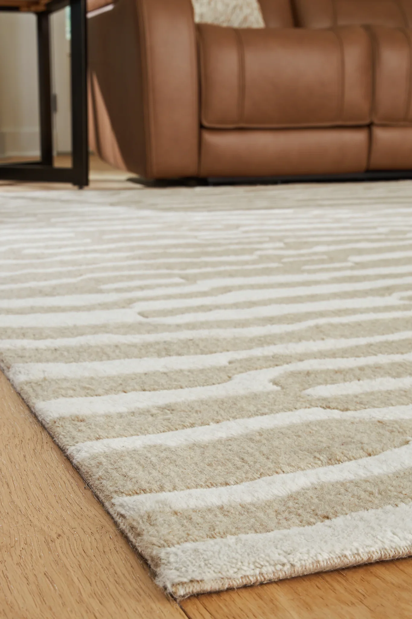 Corrbell - Beige / White - Medium Rug - 5' x 7' - Image 3