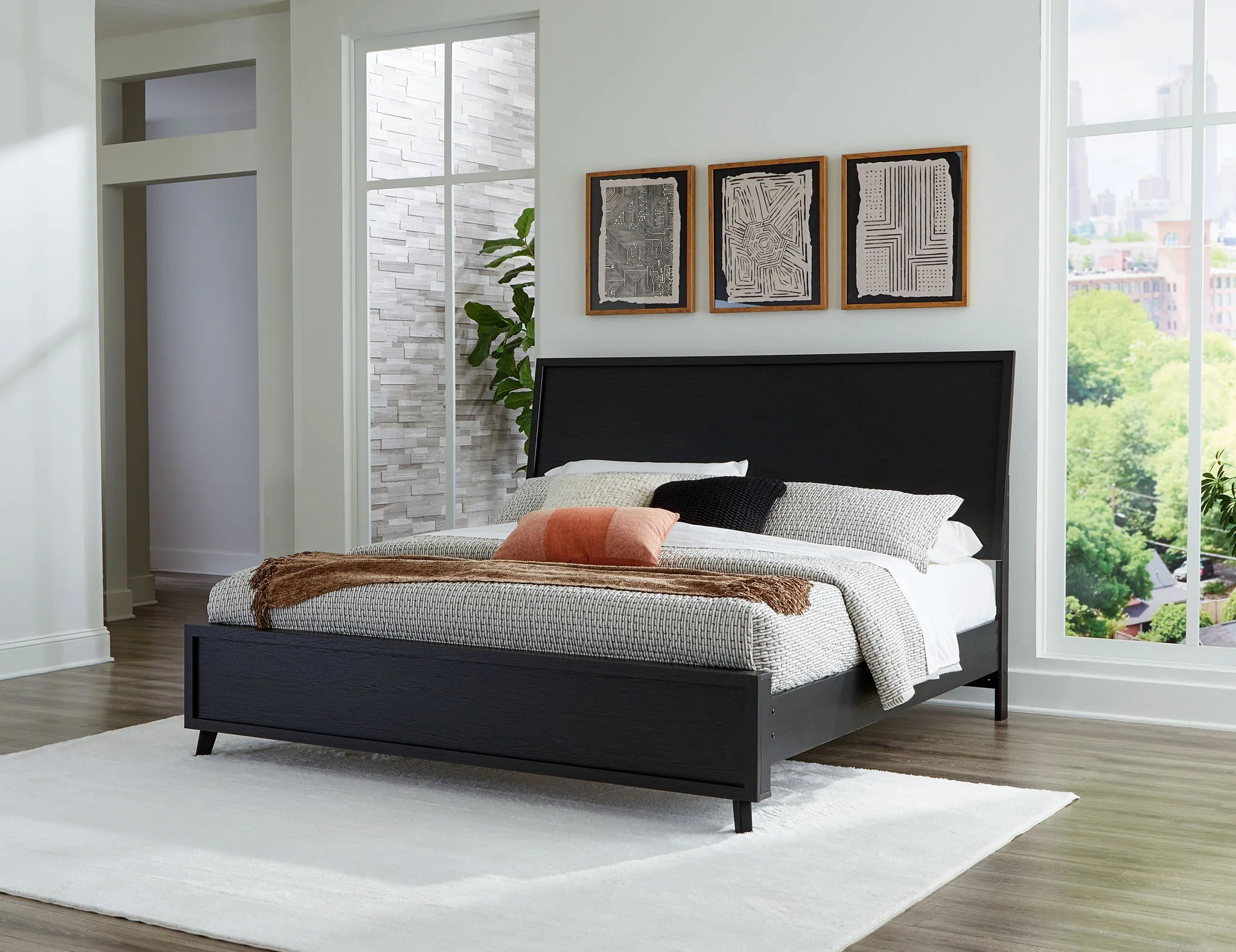 Danziar - Black - King Panel Bed - Image 2