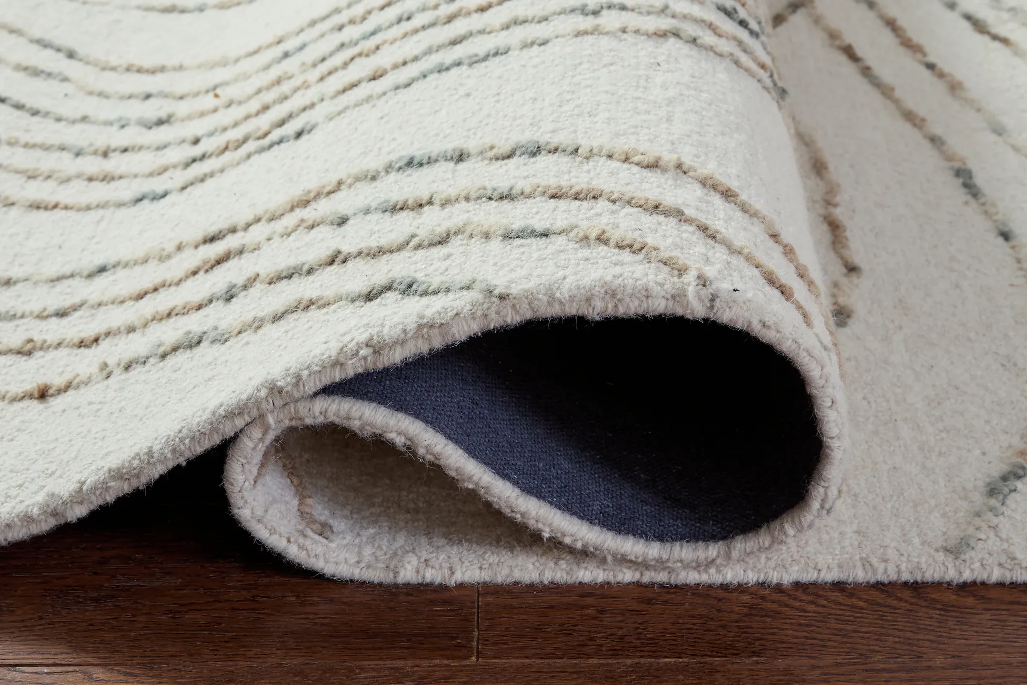 Deenbury - Ivory / Green / Brown - Large Rug - 8' x 10' - Image 4