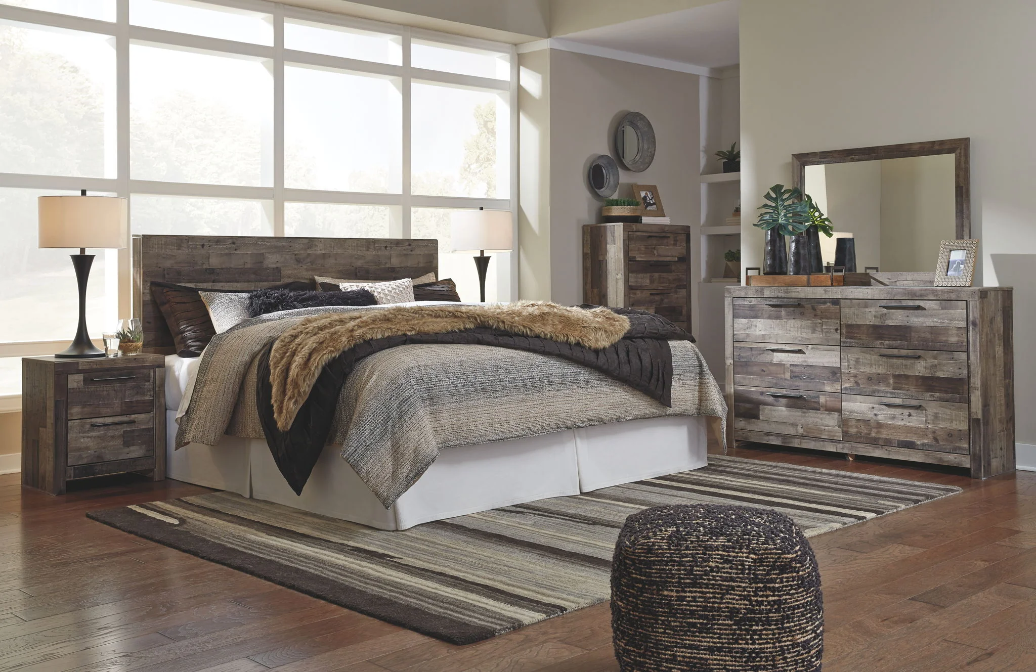 Derekson - Multi Gray - Six Drawer Dresser - Image 3