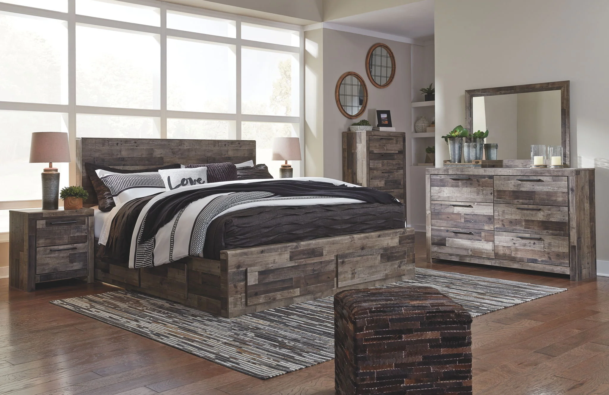 Derekson - Multi Gray - King Panel Bed With 4 Storage Drawers - Image 5