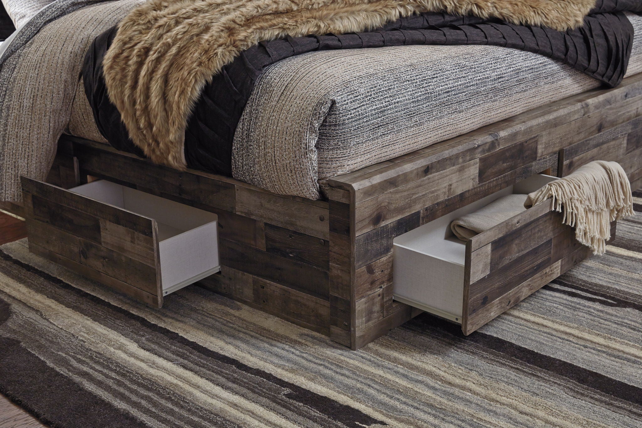 Derekson - Multi Gray - Queen Panel Bed With 4 Storage Drawers - Image 3