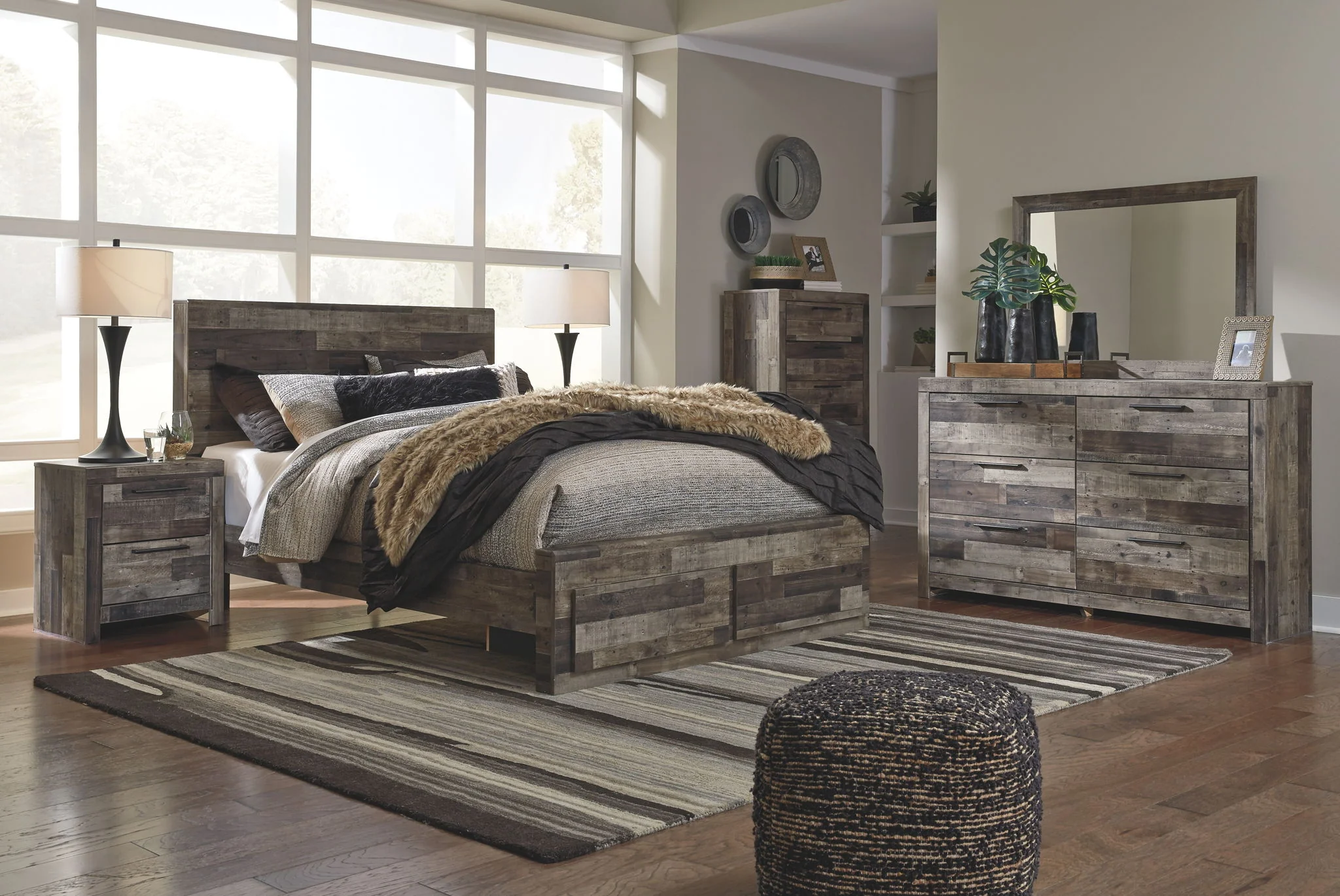 Derekson - Multi Gray - Queen Panel Bed With 2 Storage Drawers - Image 3