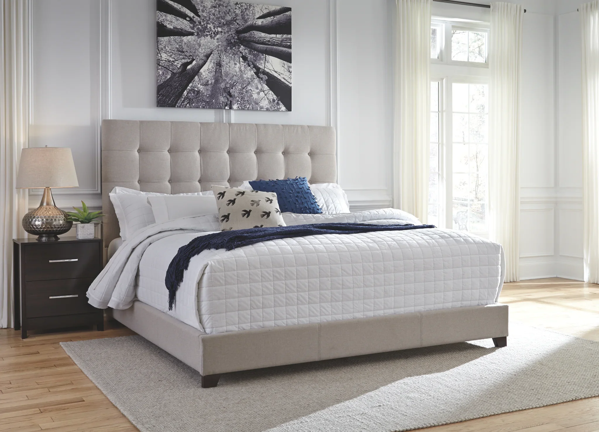 Dolante - Beige - King Upholstered Bed - Image 4