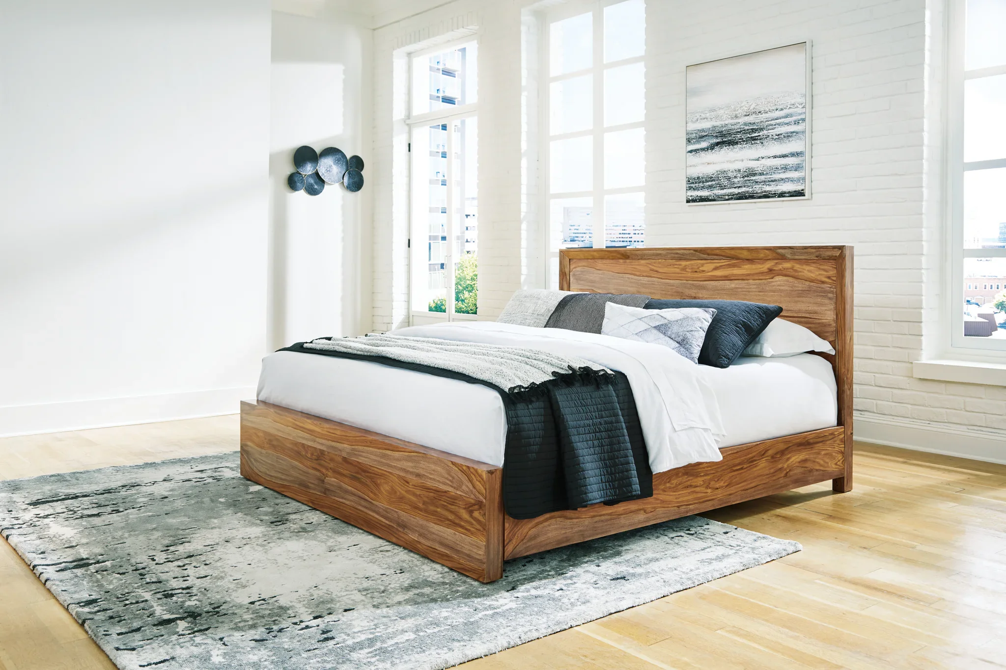Dressonni - Brown - King Panel Bed - Image 2