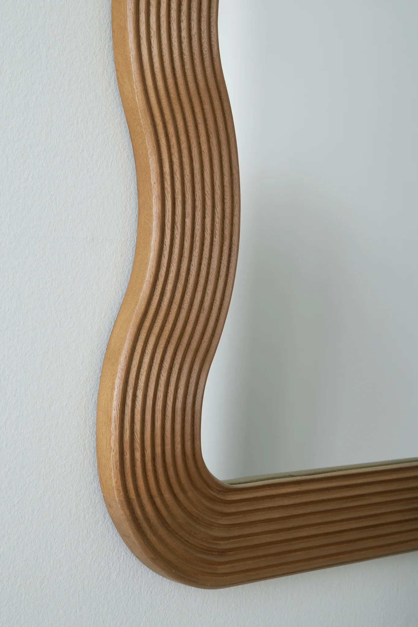 Ellisonville - Brown - Floor Mirror - Image 5