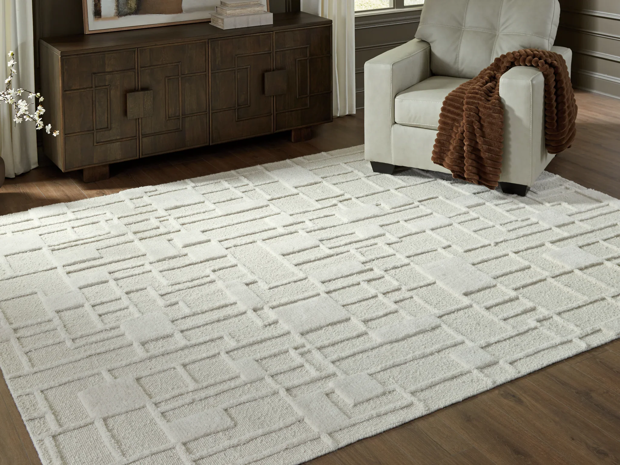 Empriss - Ivory - Large Rug - 8' x 10' - Image 2