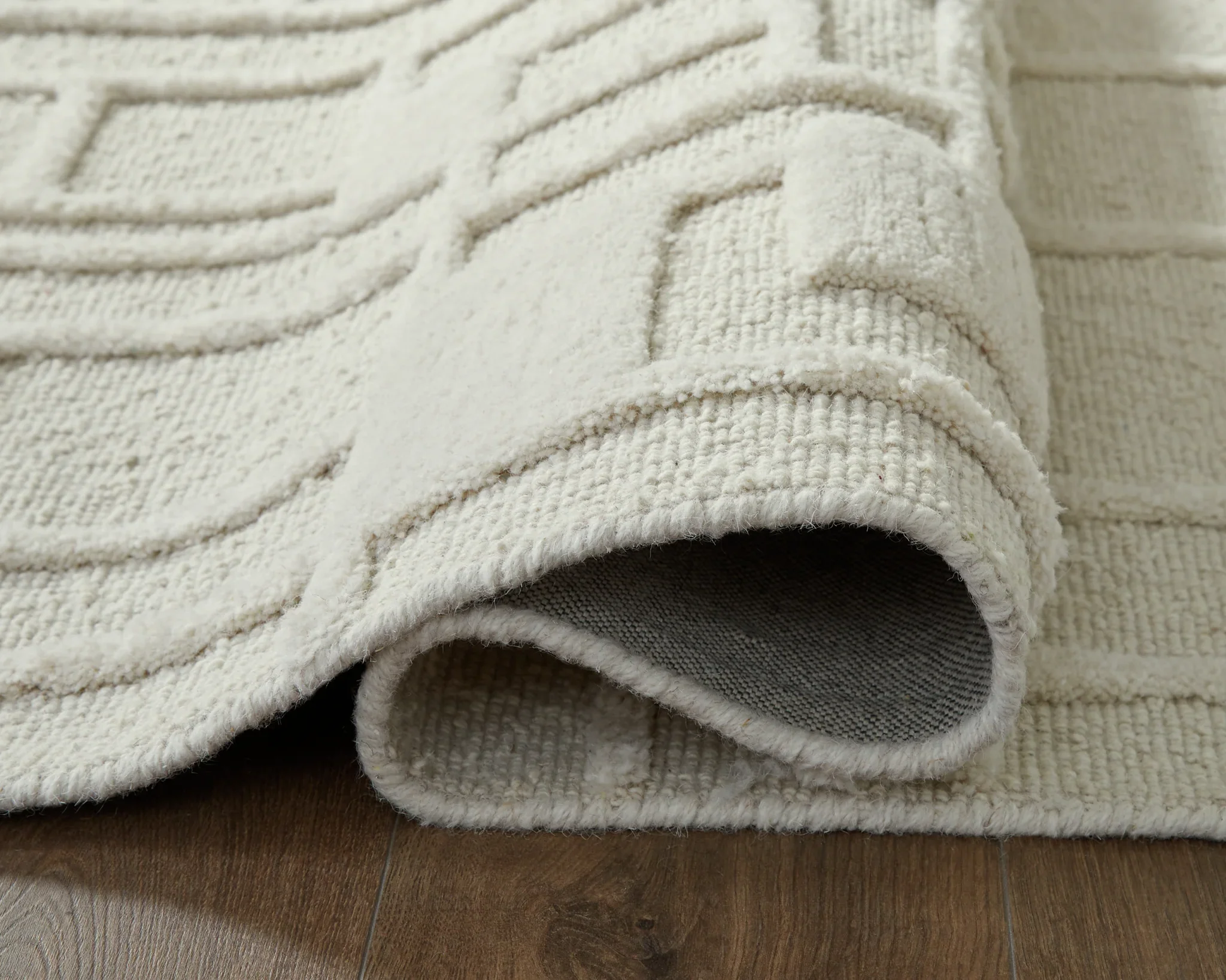 Empriss - Ivory - Large Rug - 8' x 10' - Image 4