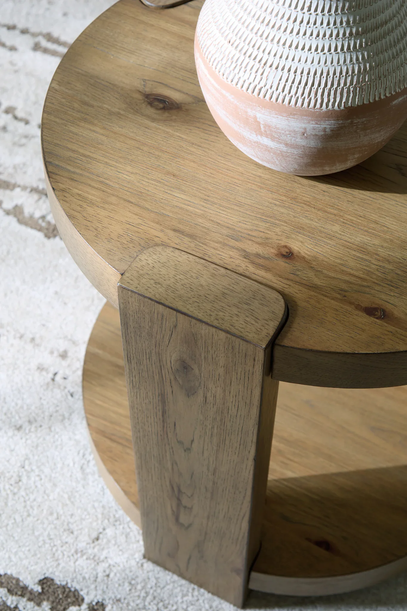 Flangren - Round End Table - Light Brown - Image 5