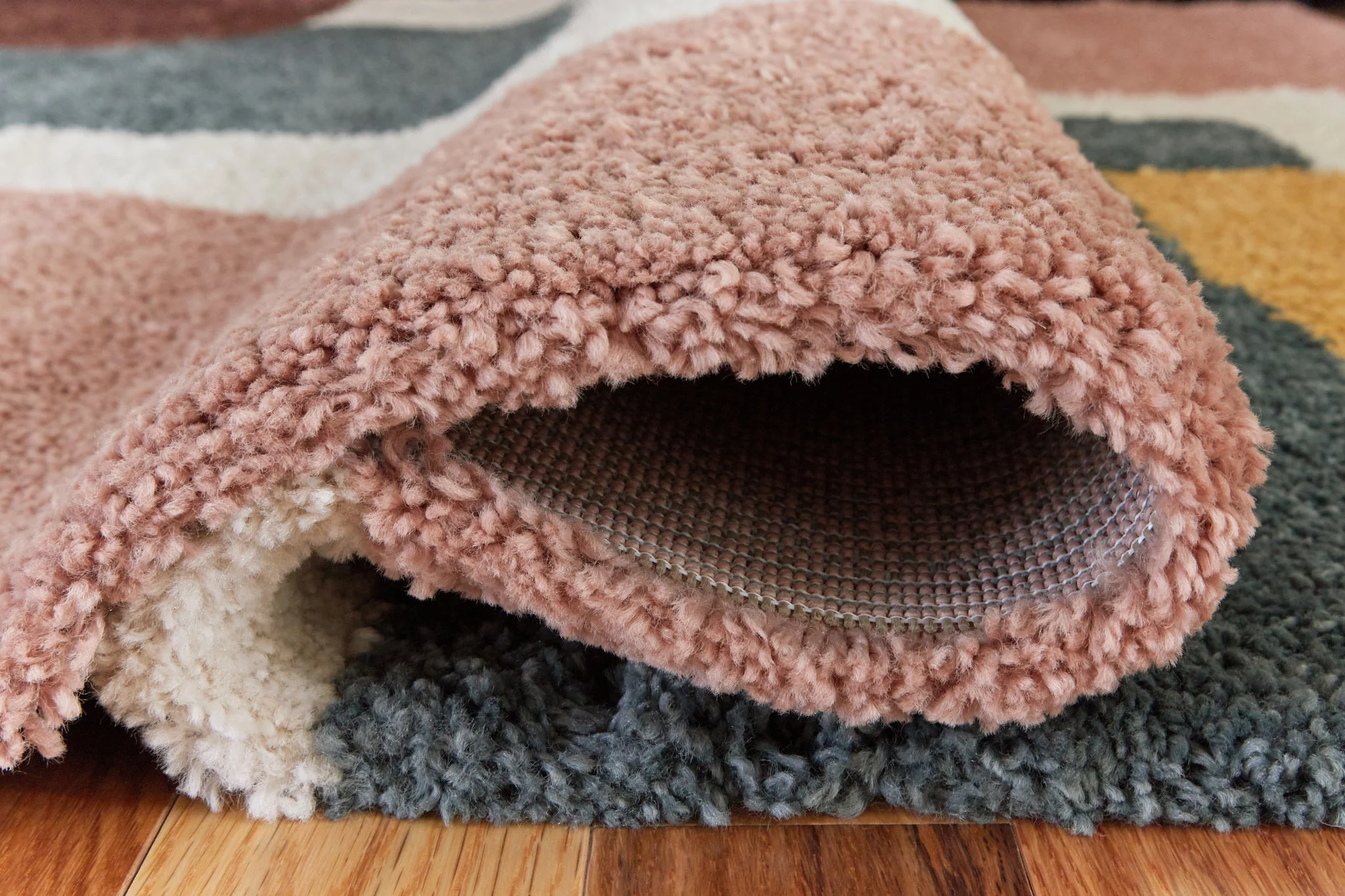 Flynnwick - Cream / Pink / Gray - Medium Rug - 5' x 7' - Image 3