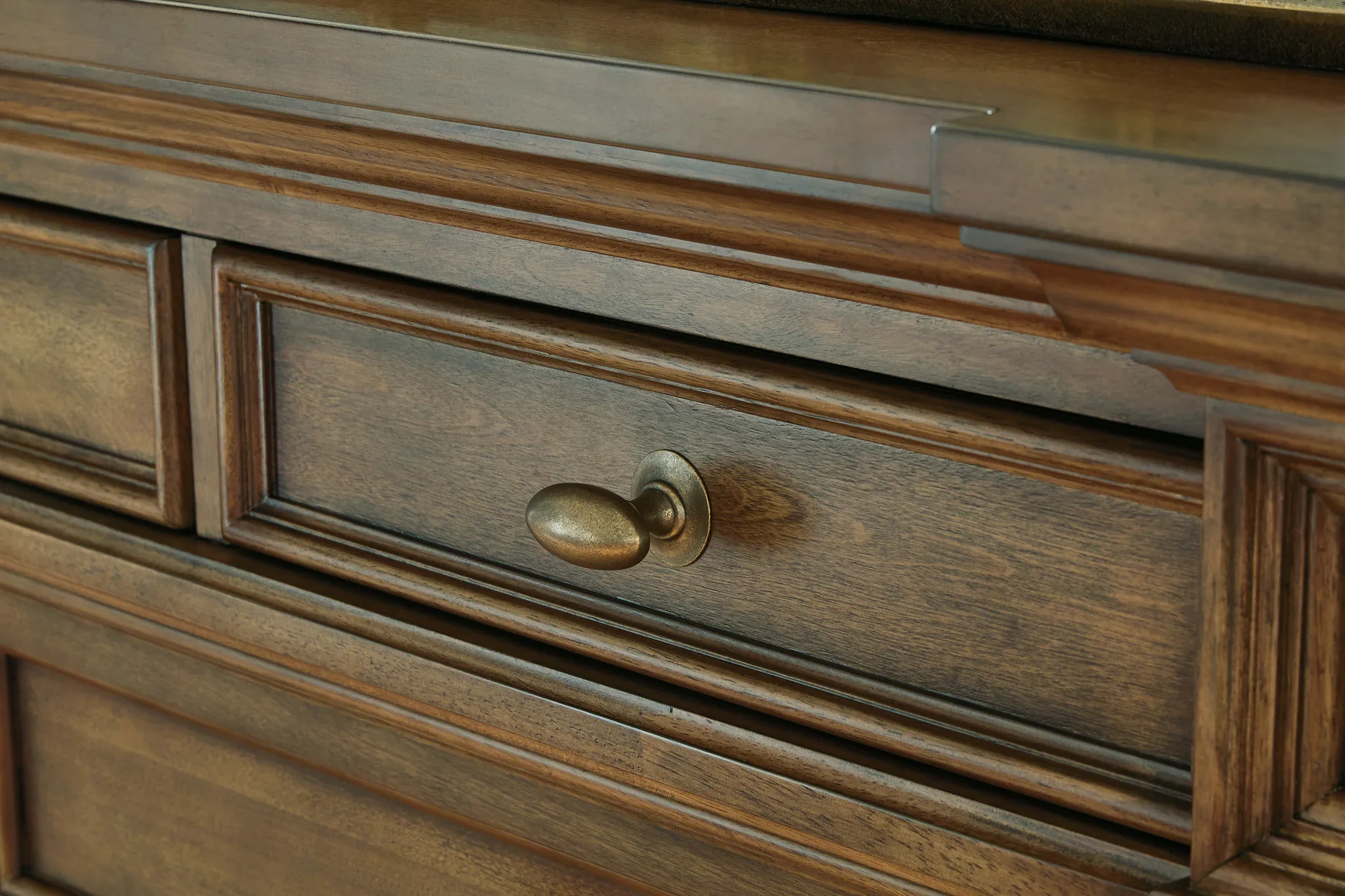 Frantanna - Dresser And Mirror - Brown - Image 3