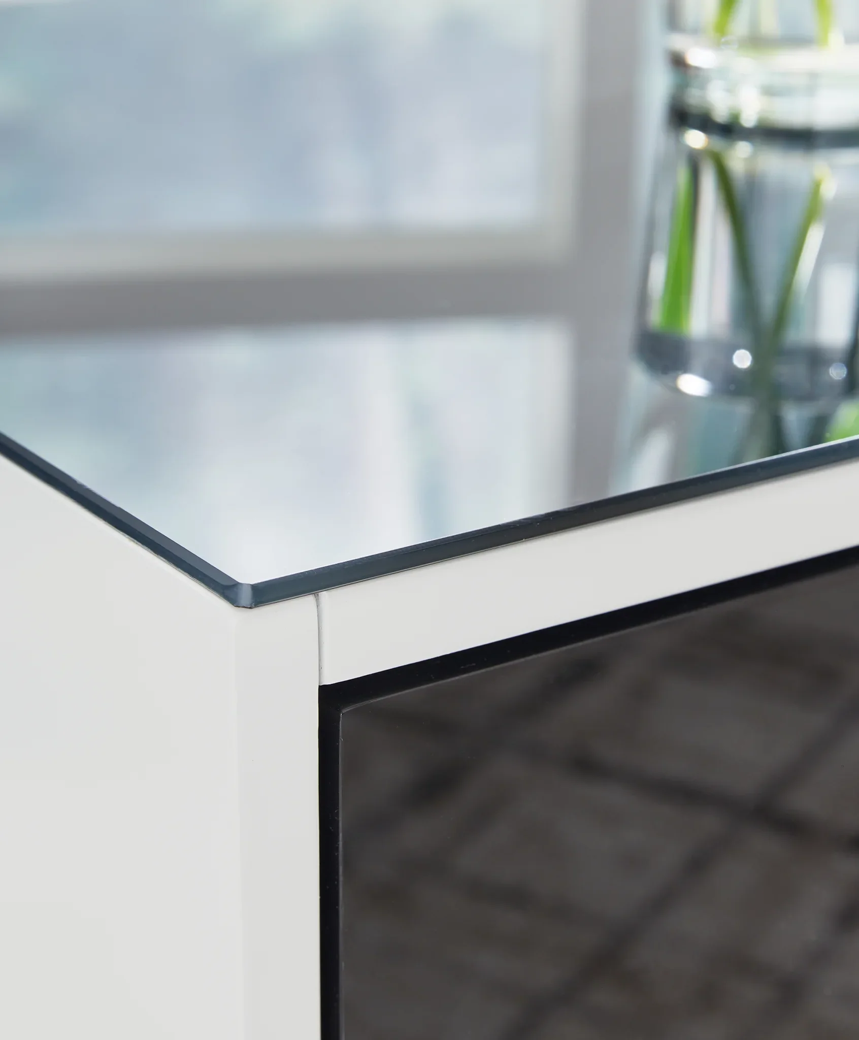 Gardoni - White / Black - Rectangular End Table - Image 8