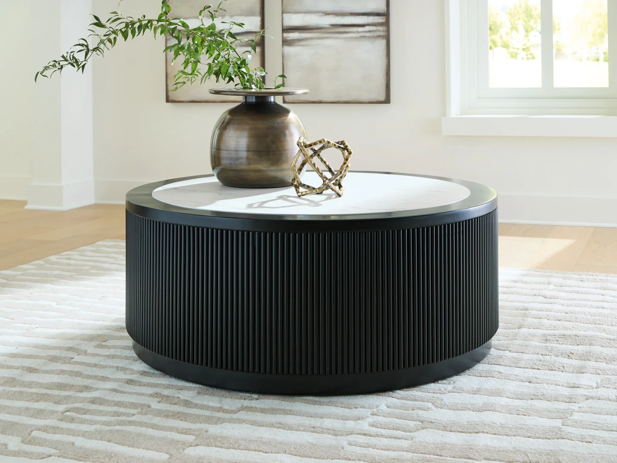 Grayman - Round Cocktail Table - Black - Image 2