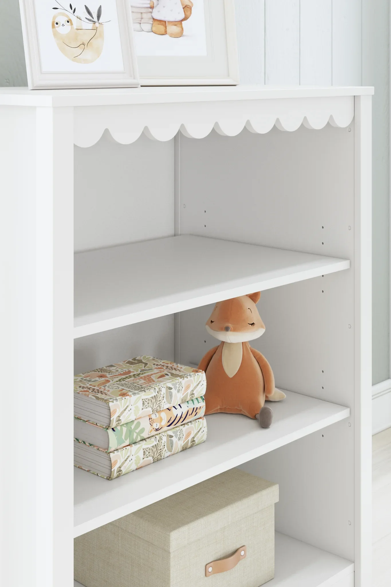 Hallityn - White - Bookcase - Image 8