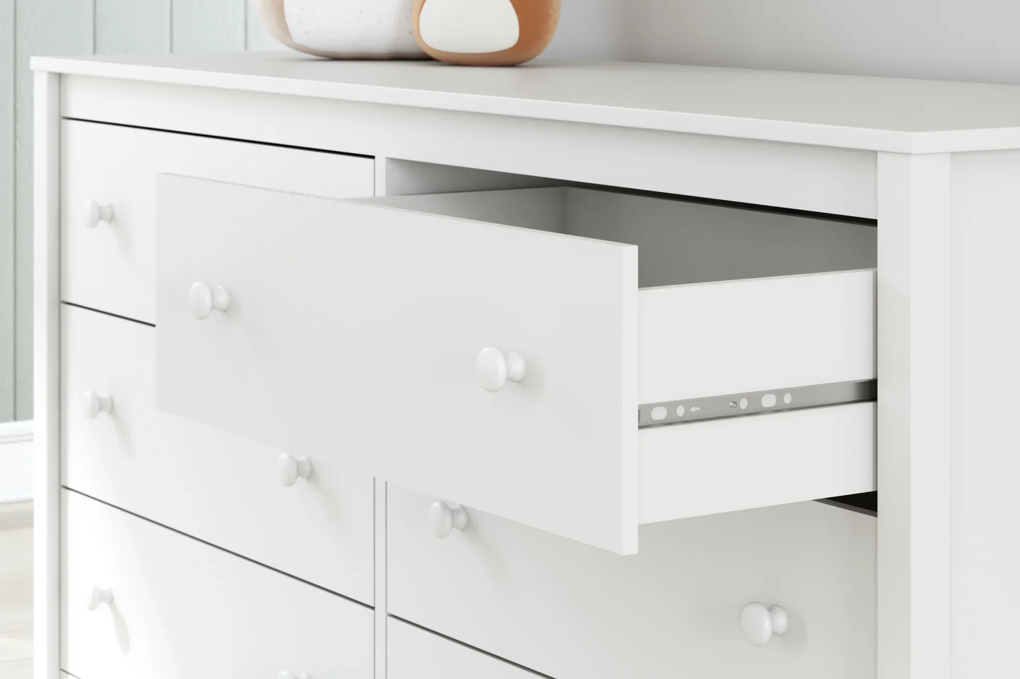 Hallityn - White - Six Drawer Dresser - Image 3