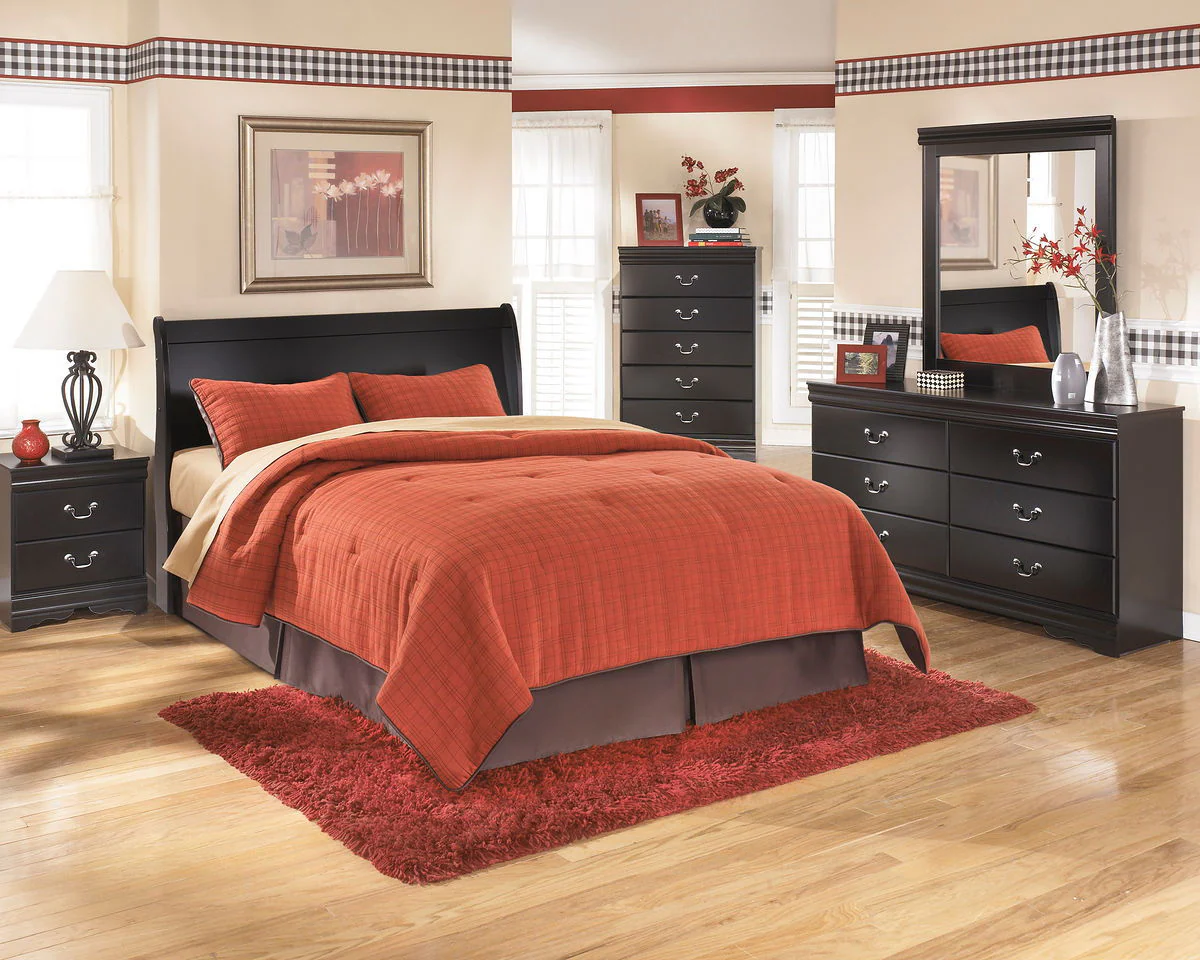 Huey Vineyard - Black - Dresser, Mirror - Image 2