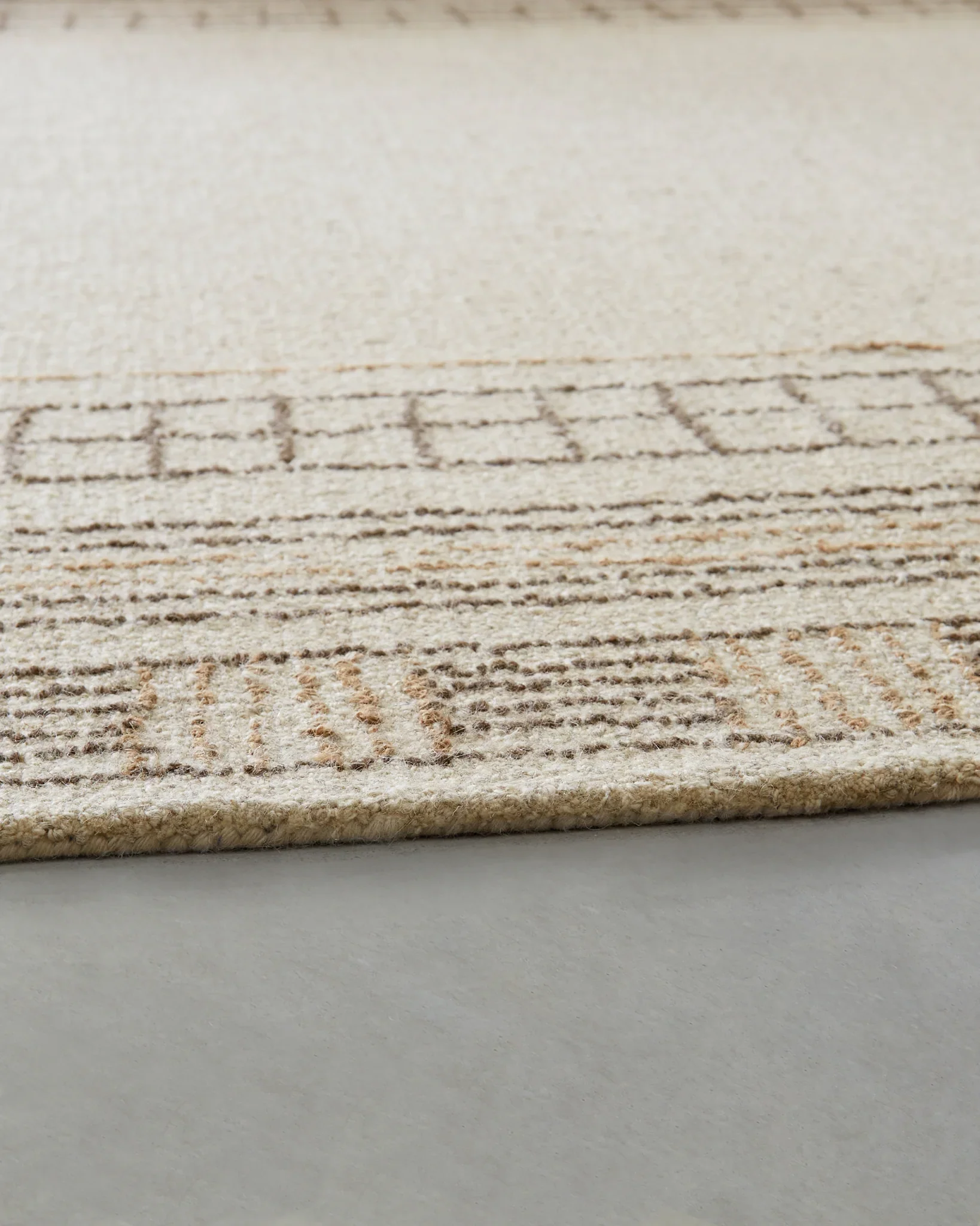 Idaman - Taupe / Brown - Large Rug - Image 3