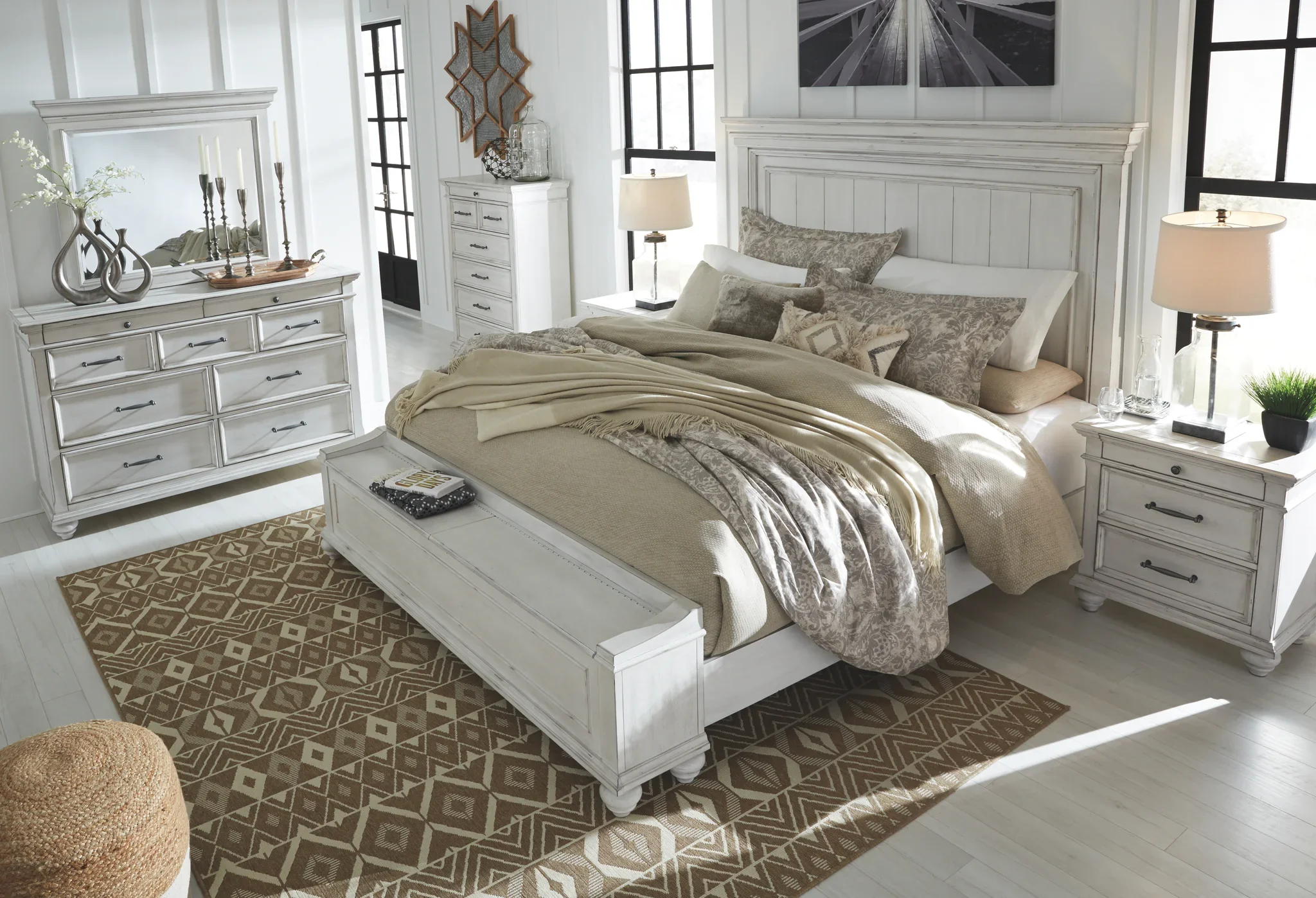 Kanwyn - Whitewash - King Panel Bed With Storage Bench - Image 3