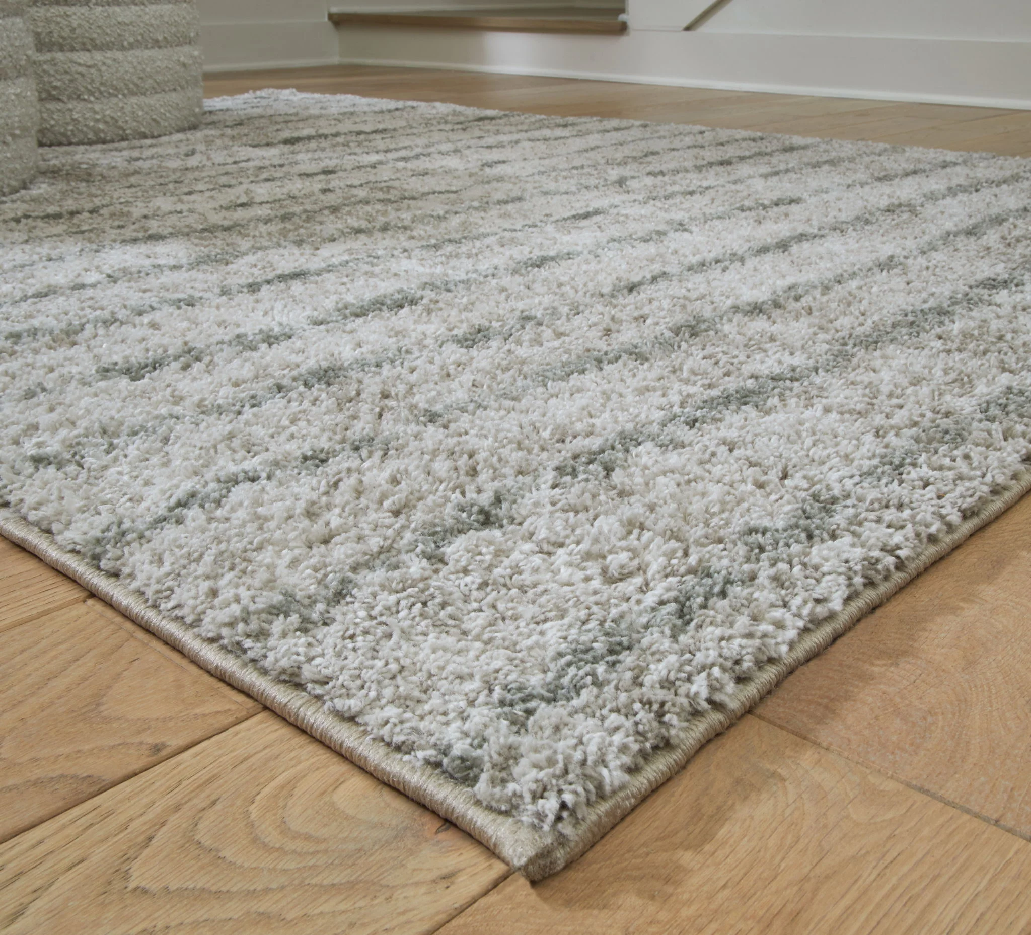 Laddway - Cream / Green - Medium Rug - 5' x 7' - Image 3