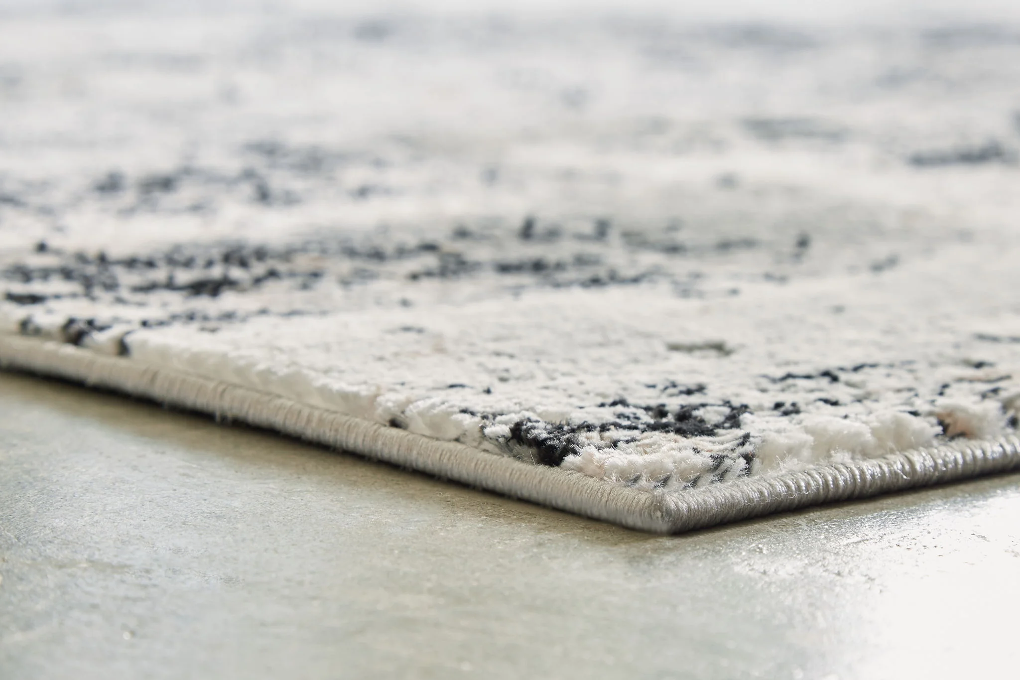 Langwell - Black / Gray / White - Medium Rug - 5' x 7' - Image 3