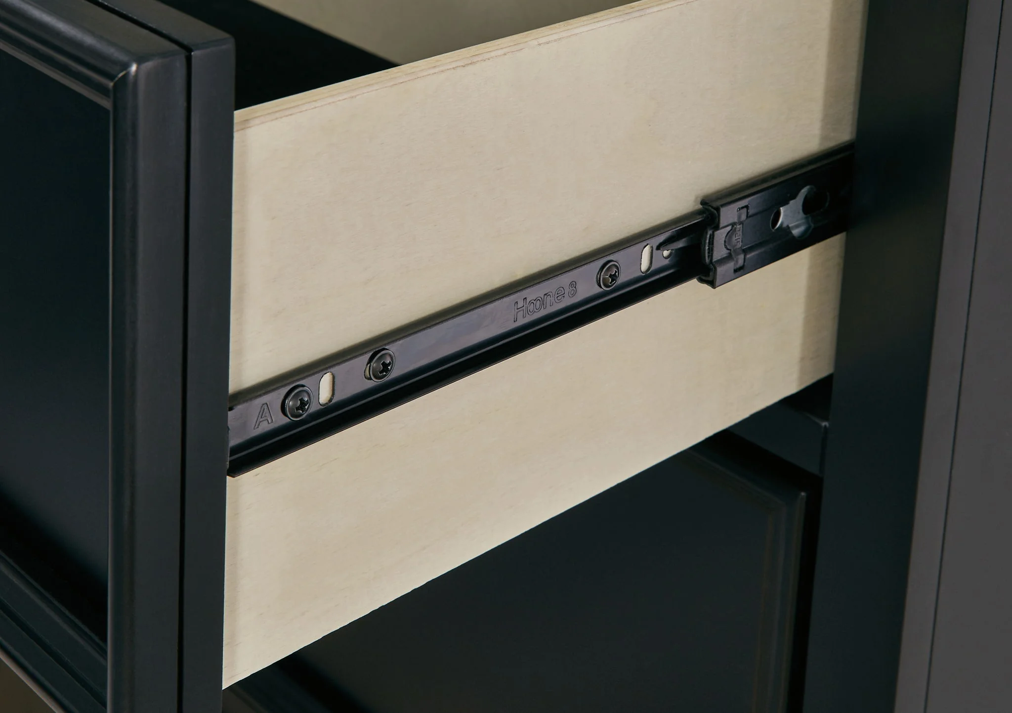 Lanolee - Black - Dresser And Mirror - Image 8