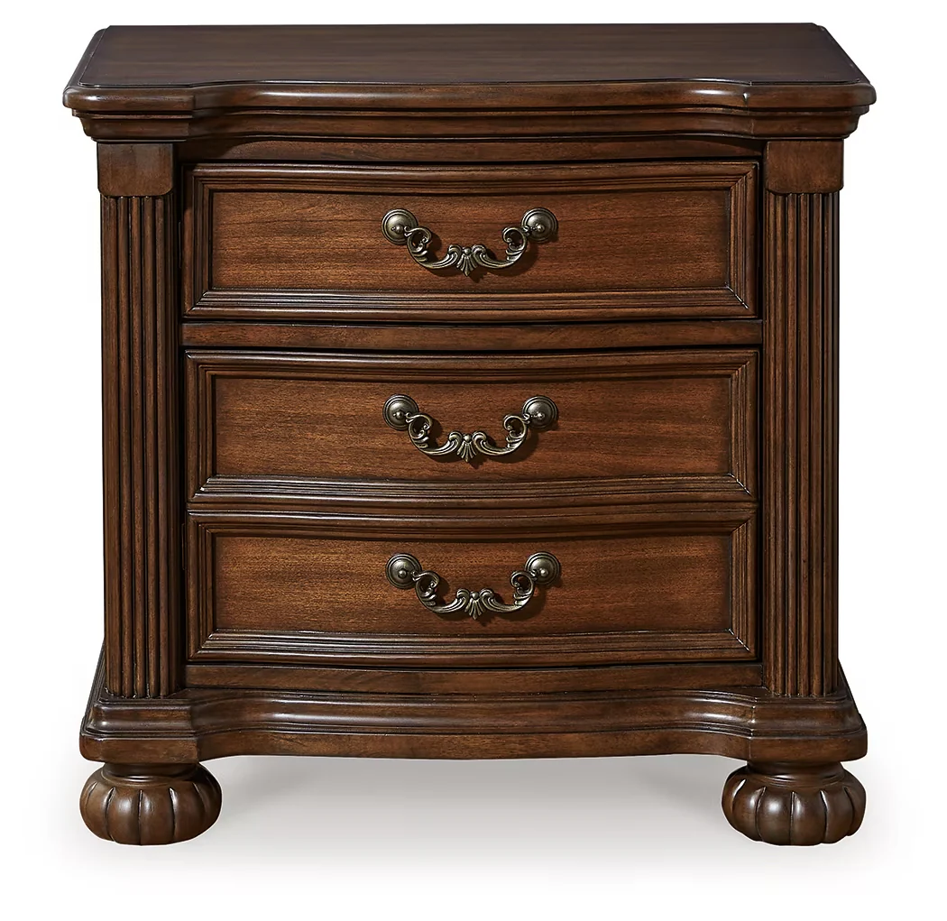 Lavinton - Brown - Three Drawer Night Stand - Image 8