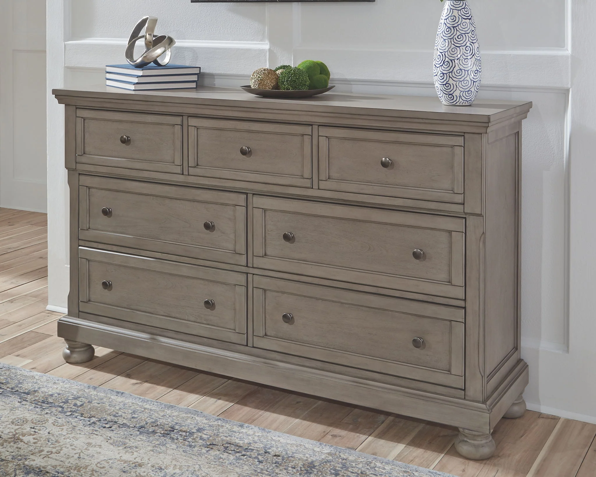 Lettner - Light Gray - Dresser - 7-drawers - Image 2