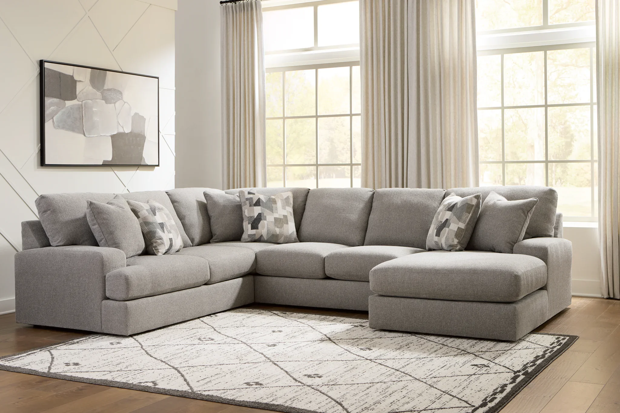 Lindon - 3-Piece Sectional With RAF Corner Chaise - Smoke - Image 2