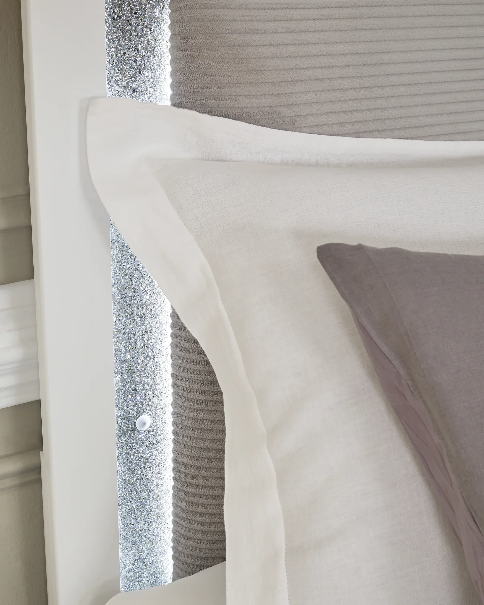 Maeling - King Upholstered Panel Bed - White - Image 8