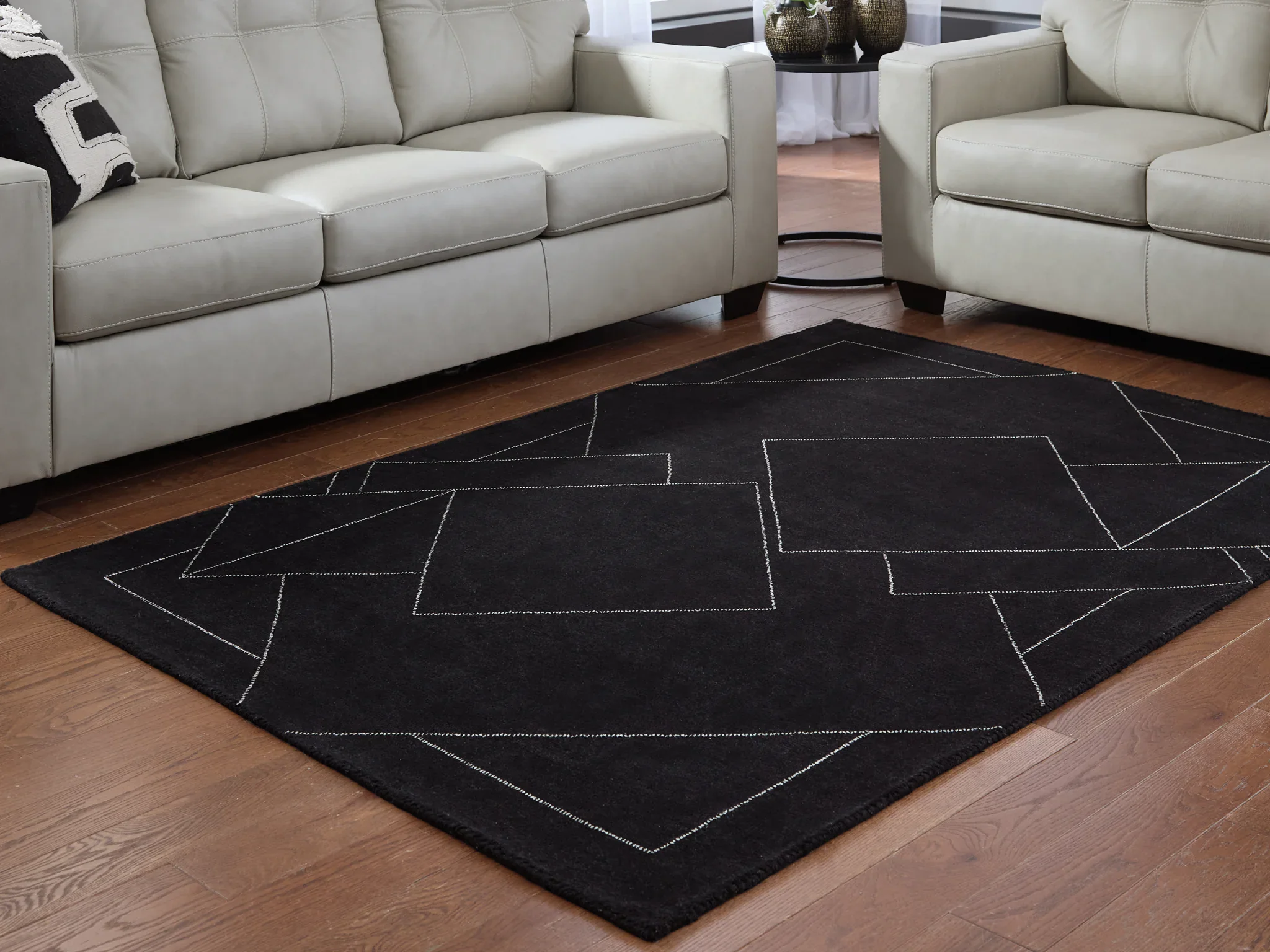 Marav - Black / White - Medium Rug - 5' x 7' - Image 2