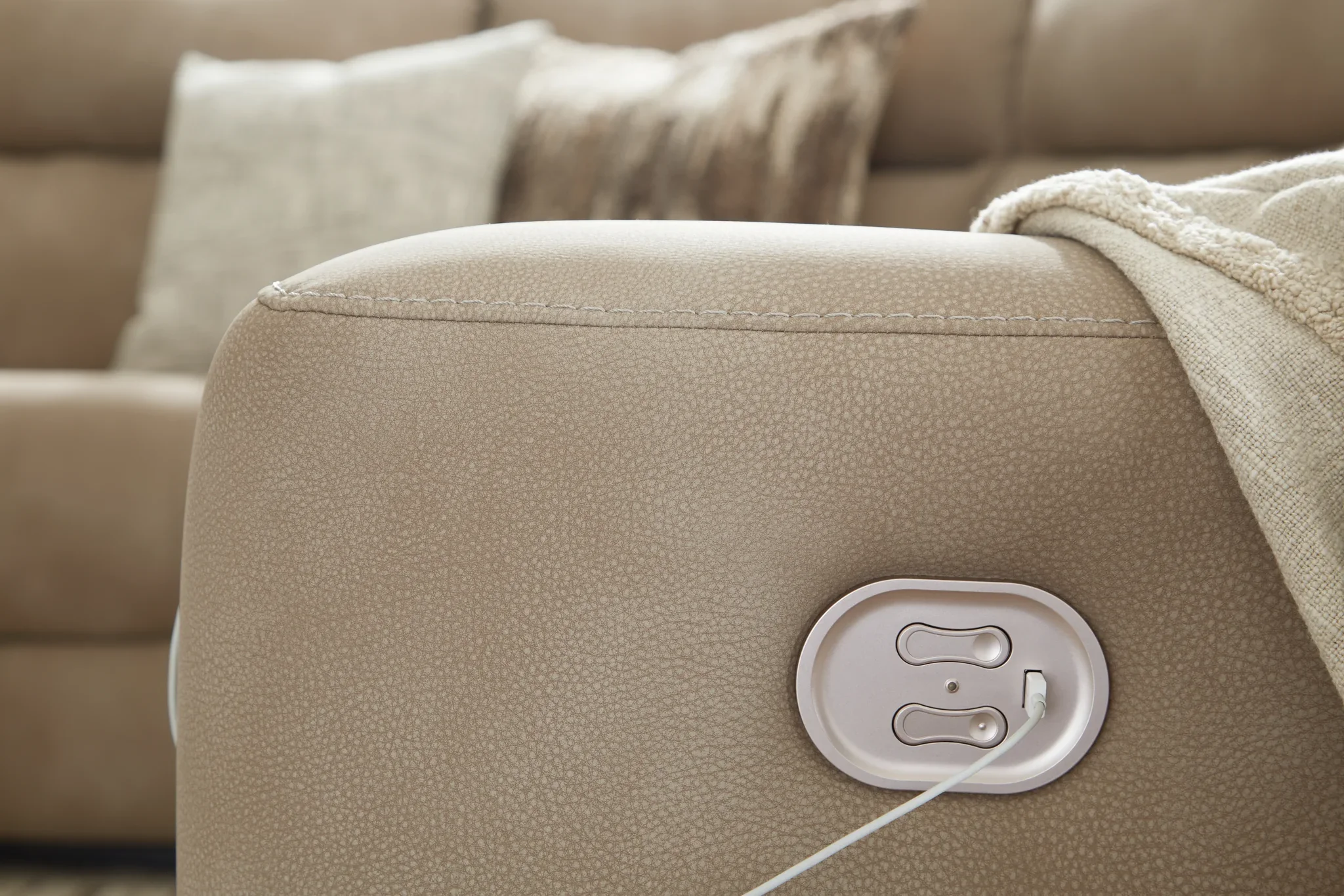 Next-gen Durapella - Sand - 5-Piece Power Reclining Sectional - Image 3