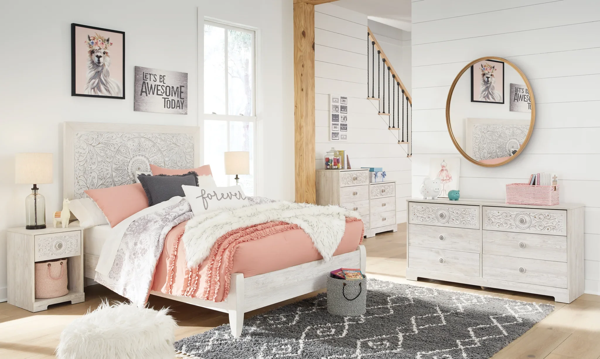 Paxberry - Whitewash - Six Drawer Dresser - Vinyl-Wrapped - Image 3