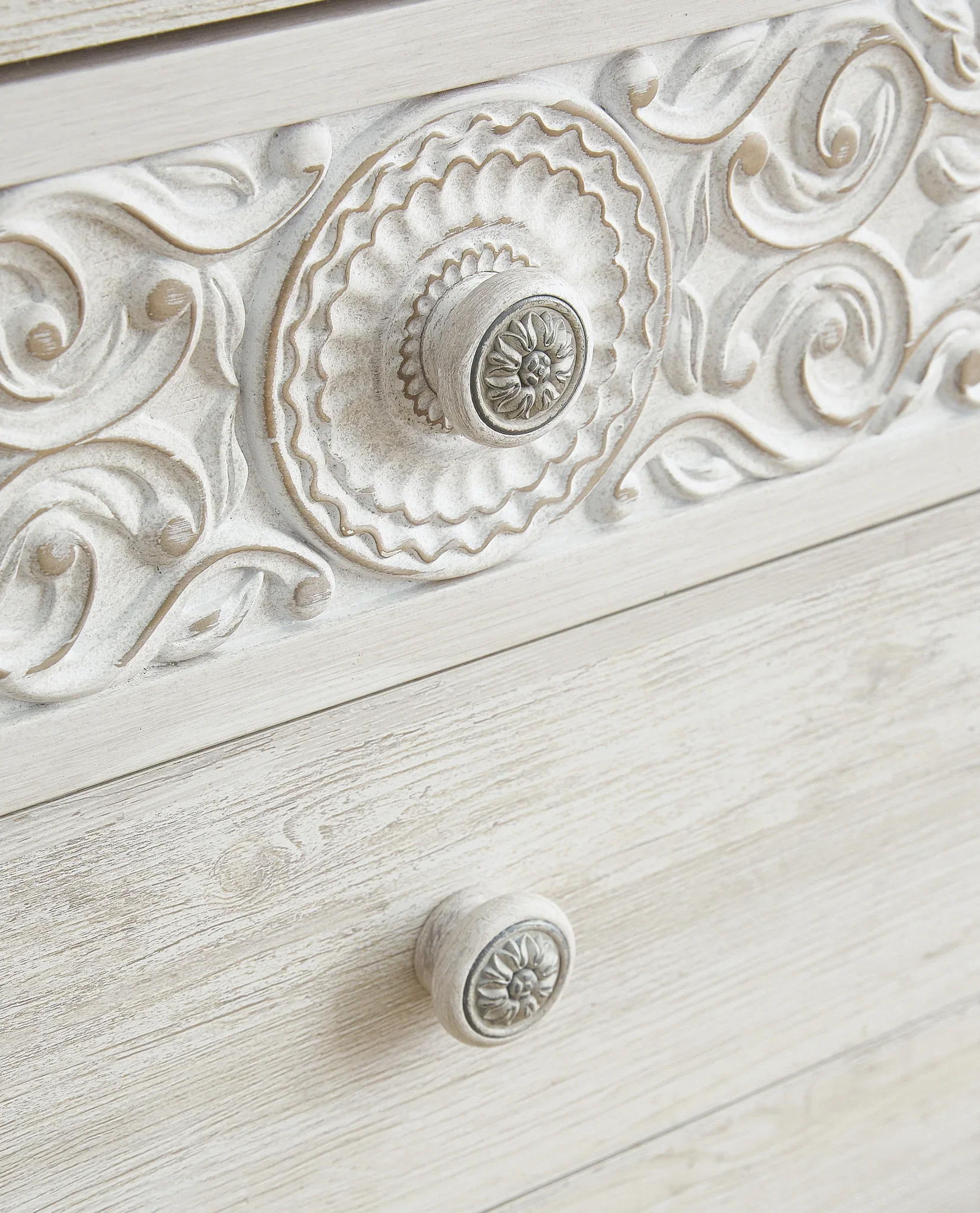Paxberry - Whitewash - Six Drawer Dresser - Vinyl-Wrapped - Image 8
