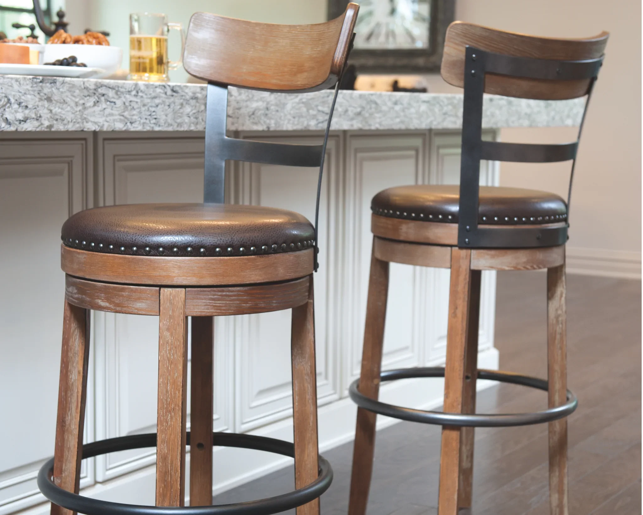 Pinnadel - Light Brown - Tall Uph Swivel Barstool - Image 2
